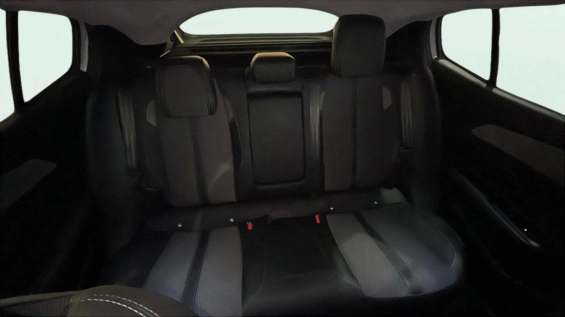 Peugeot 408 Allure Hybrid 136 eDCS6 - foto 19