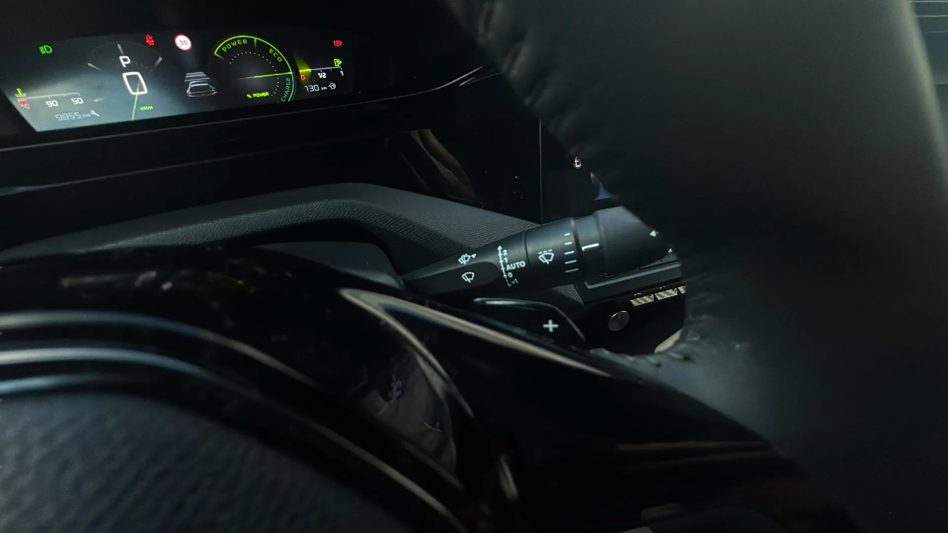 Peugeot 408 Allure Hybrid 145 eDCS6 - foto 20