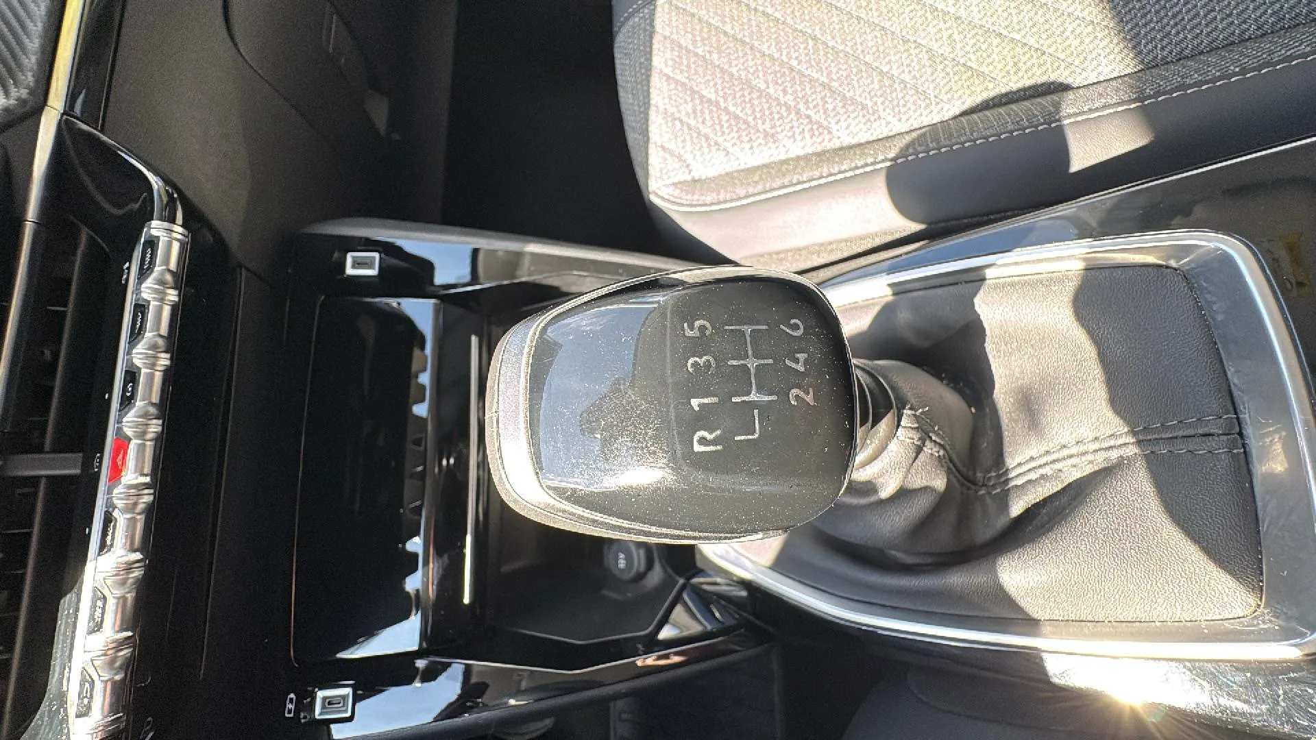 Peugeot 208 Allure Gasolina 100 - foto 21