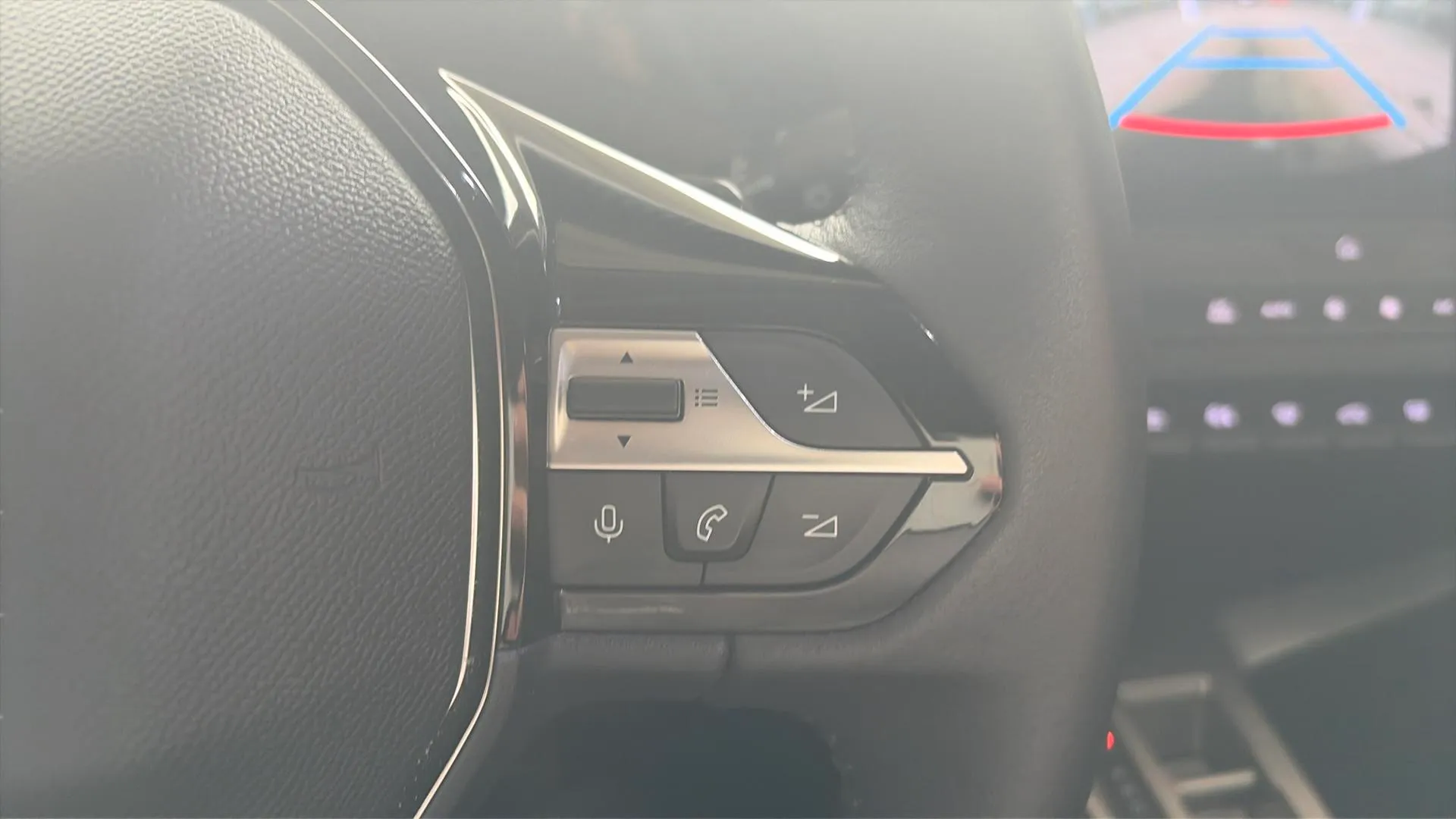 Peugeot 408 Allure Hybrid 145 eDCS6 - foto 17