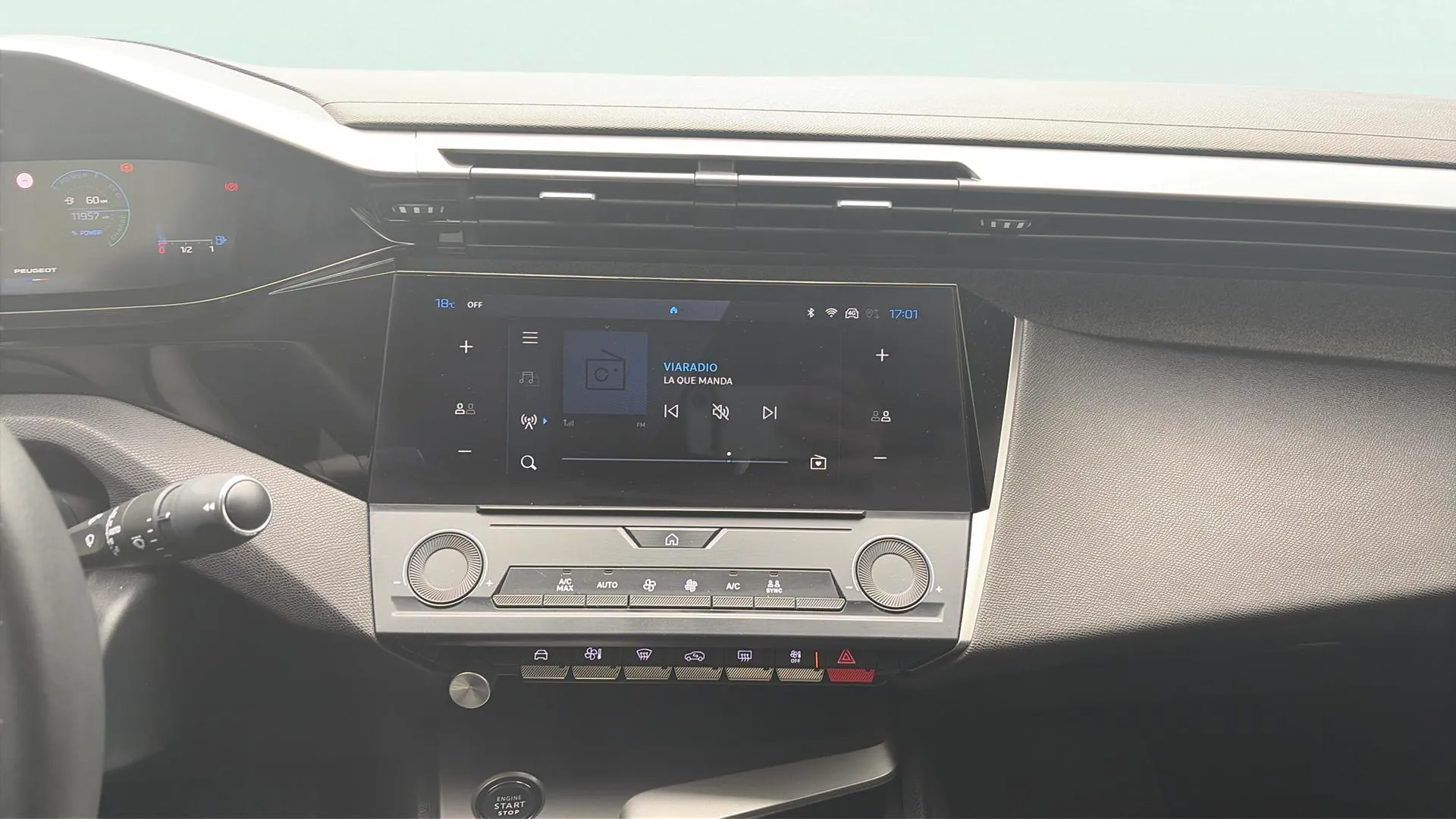 Peugeot 408 Allure Hybrid 145 eDCS6 - foto 19