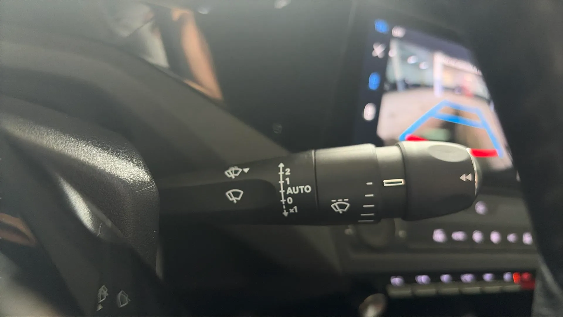 Peugeot 408 Allure Hybrid 145 eDCS6 - foto 18