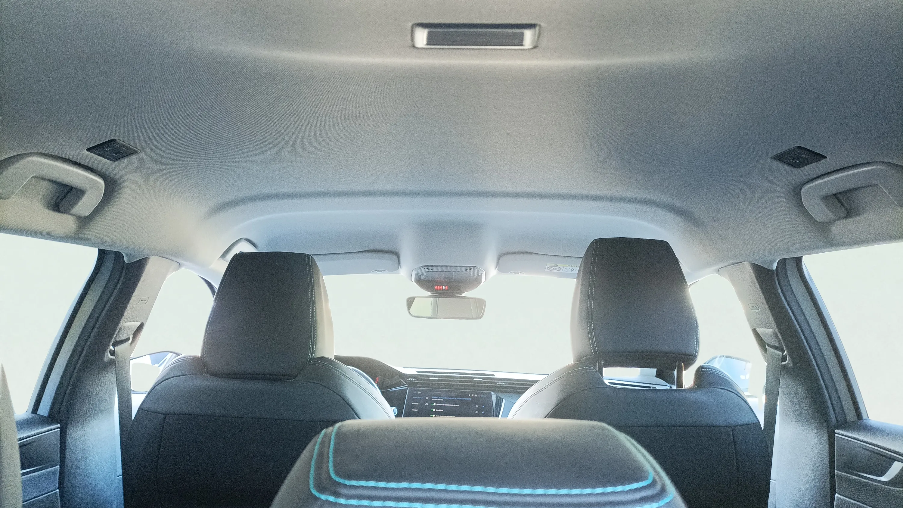 Peugeot 408 Allure Hybrid 136 eDCS6 - foto 26