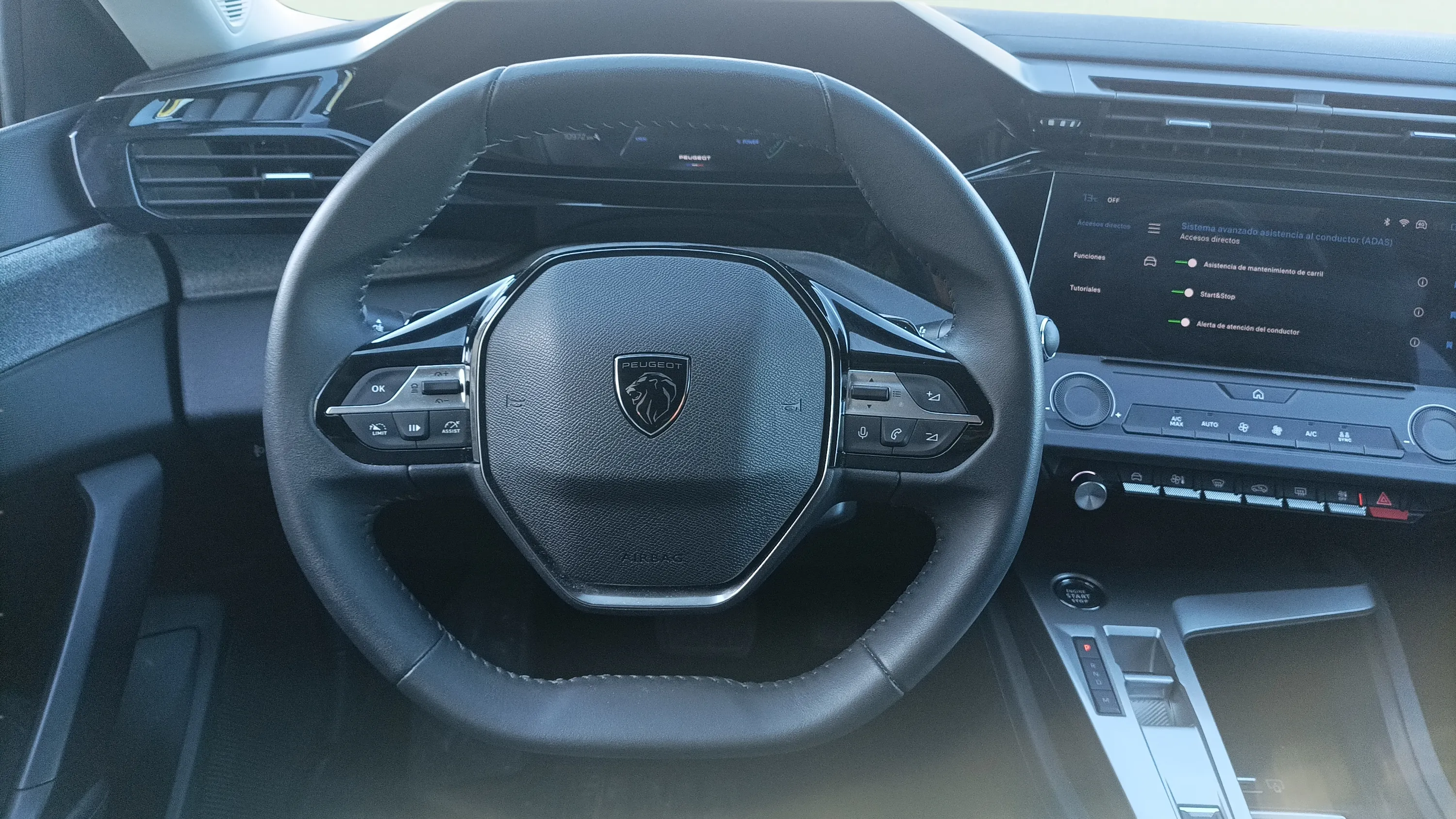 Peugeot 408 Allure Hybrid 136 eDCS6 - foto 9