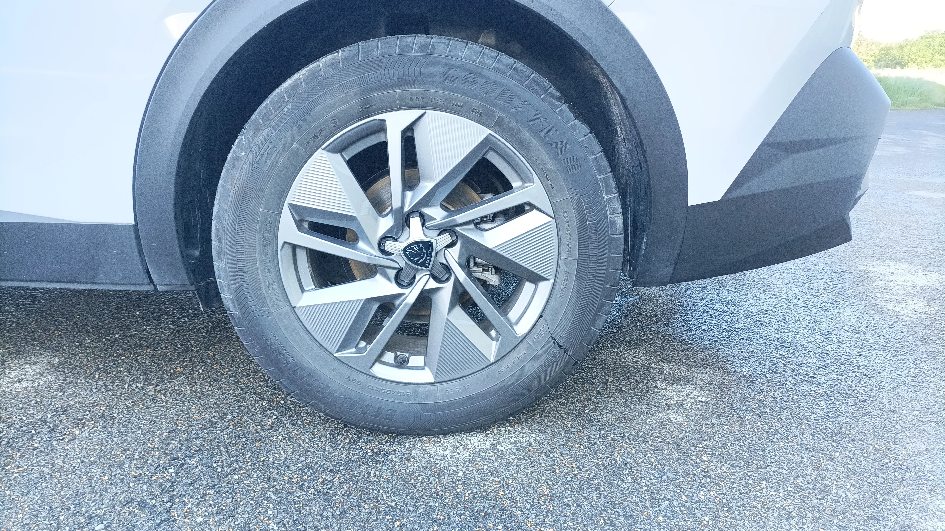 Peugeot 408 Allure Hybrid 136 eDCS6 - foto 29