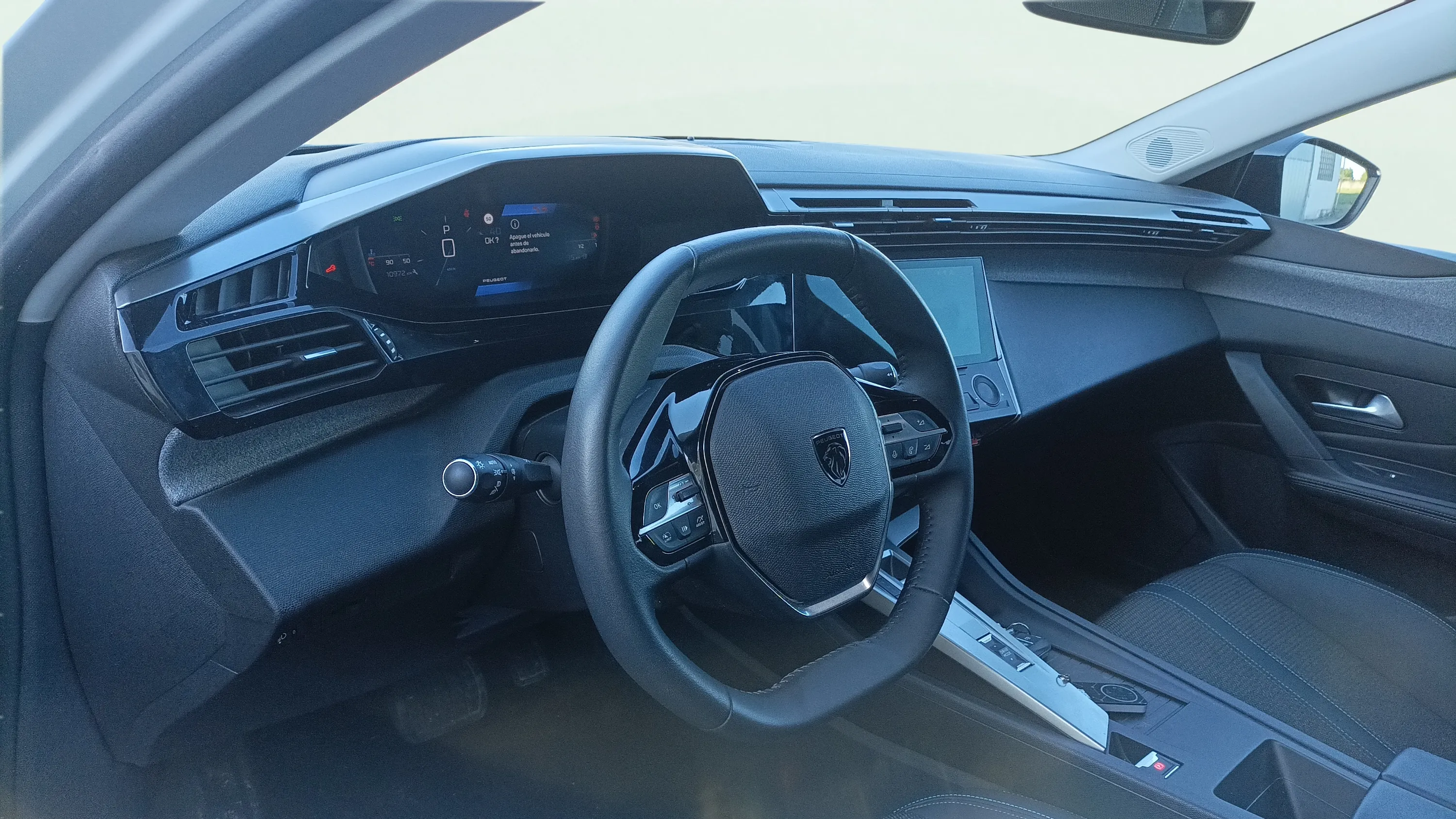Peugeot 408 Allure Hybrid 136 eDCS6 - foto 18