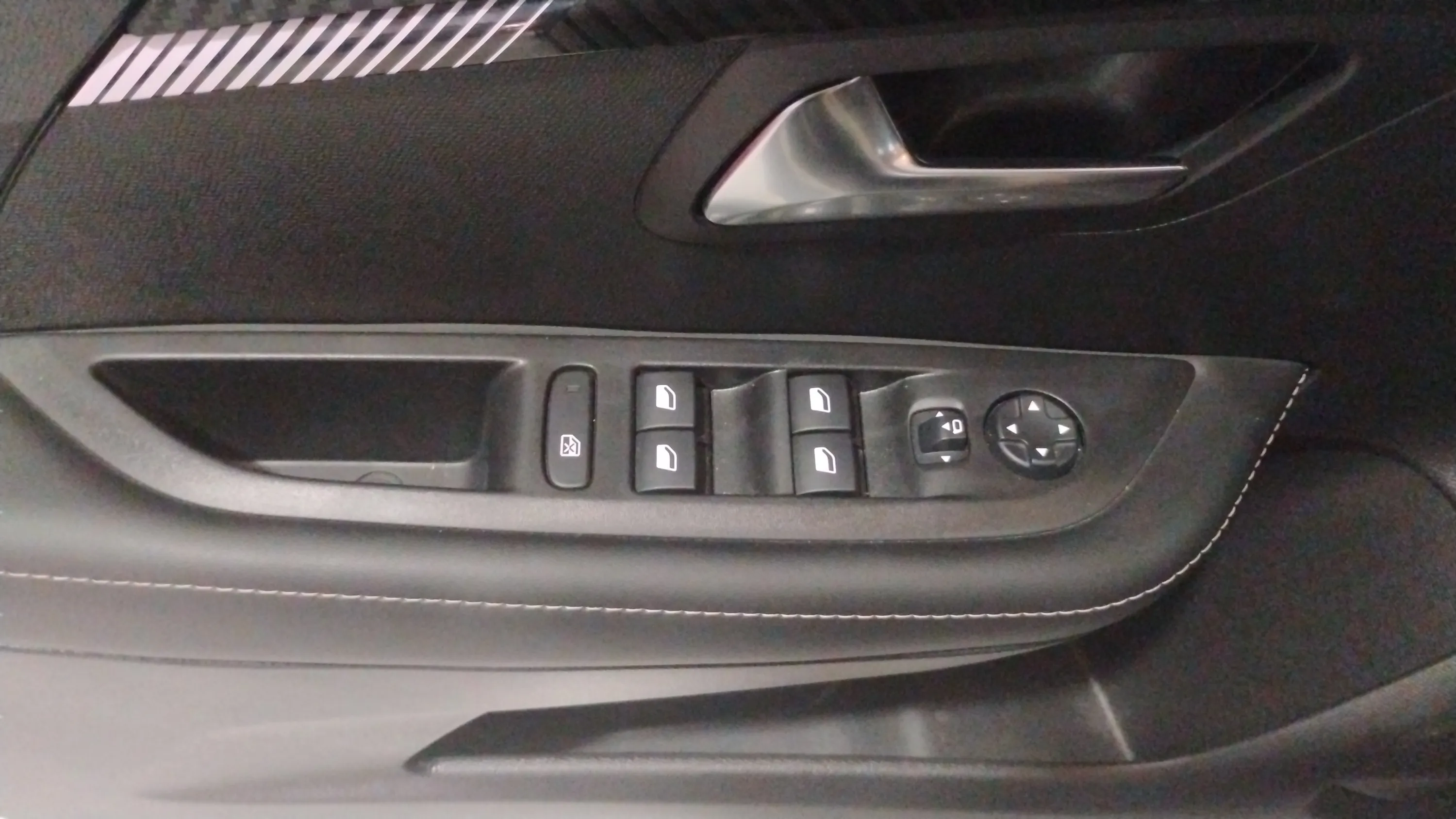 Peugeot 208 Allure Gasolina 100 - foto 15