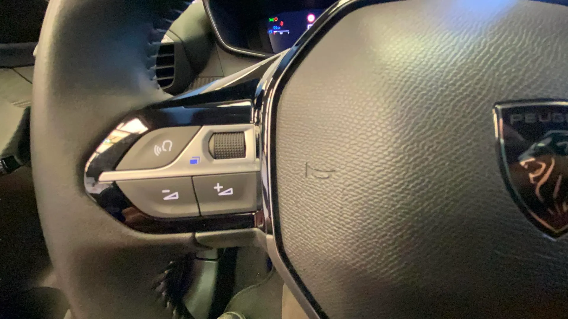 Peugeot 208 Allure Gasolina 100 - foto 19