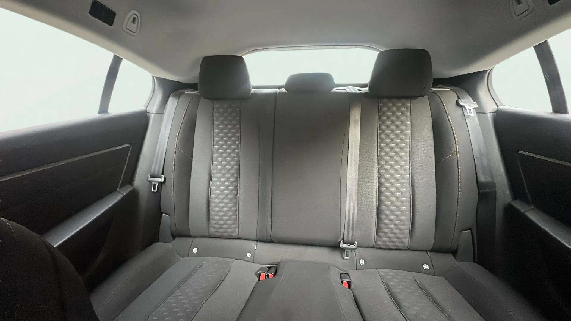 Peugeot 508 Active Pack PureTech 130 EAT8 - foto 15