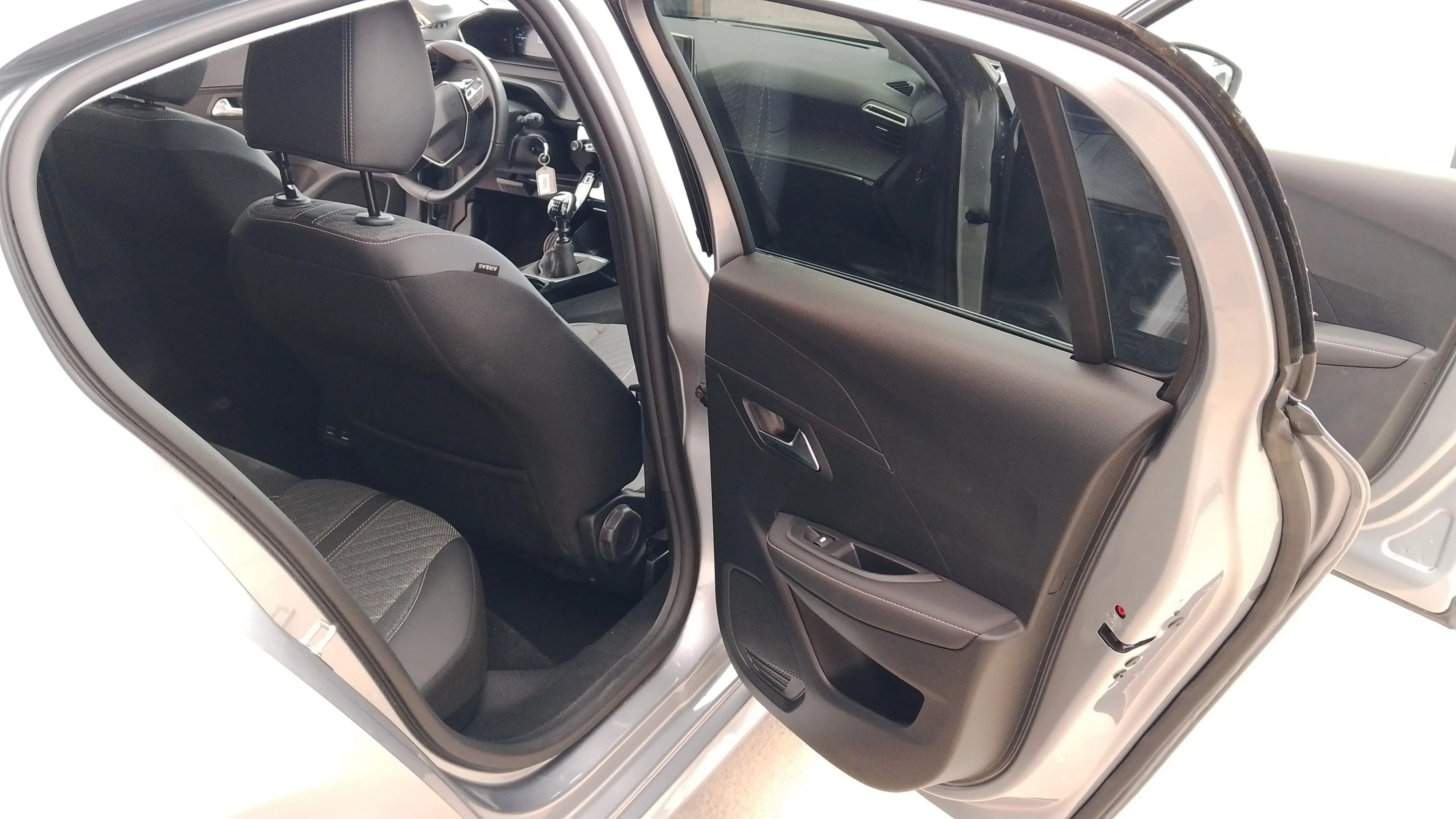 Peugeot 208 Allure Gasolina 100 - foto 10
