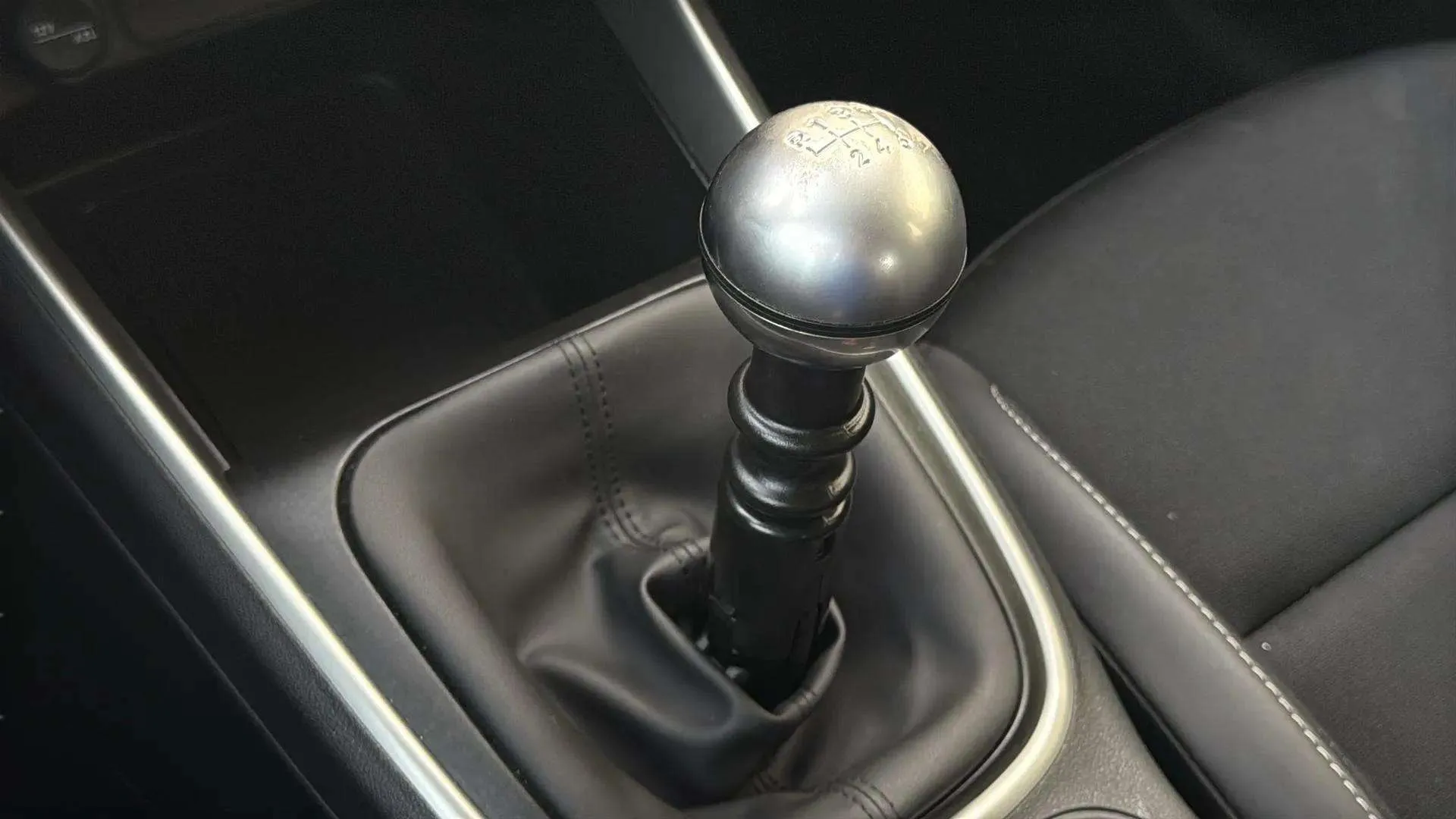 Jeep Avenger 1.2 G 1st Edition - foto 13