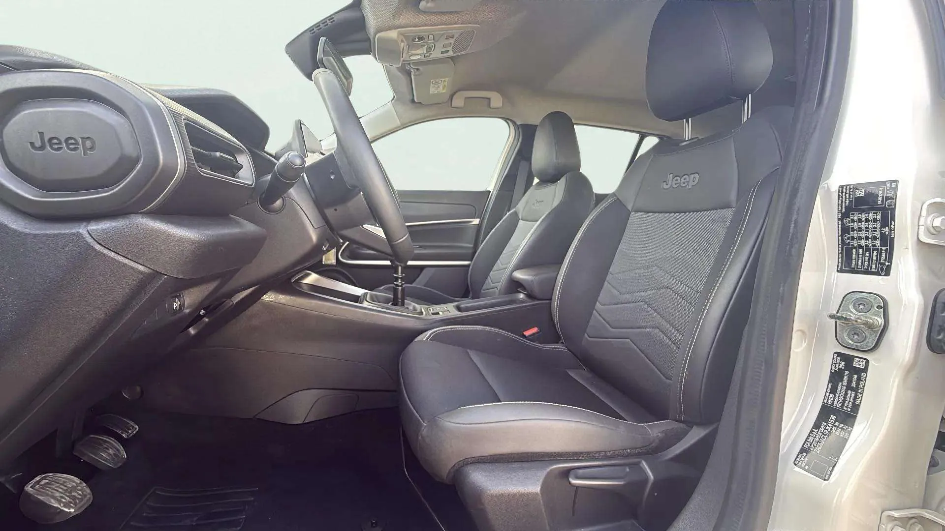 Jeep Avenger 1.2 G 1st Edition - foto 15