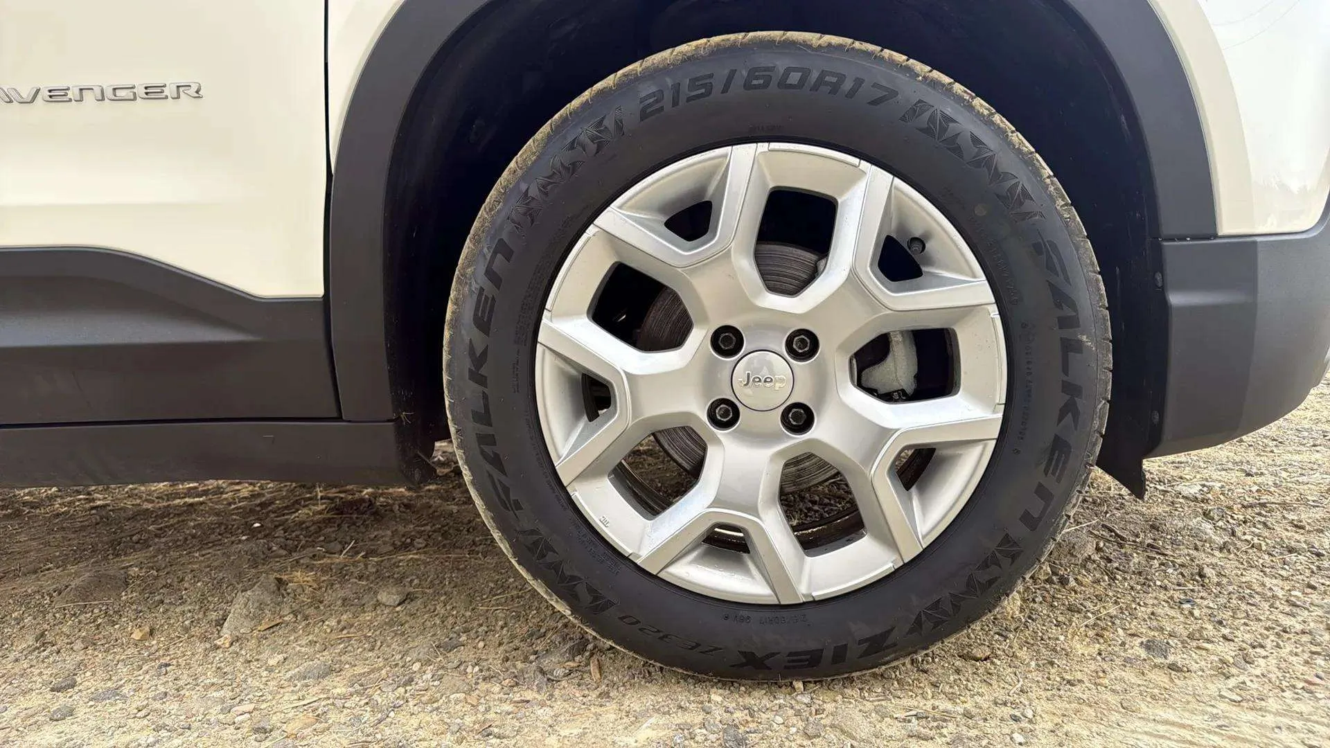 Jeep Avenger 1.2 G 1st Edition - foto 19