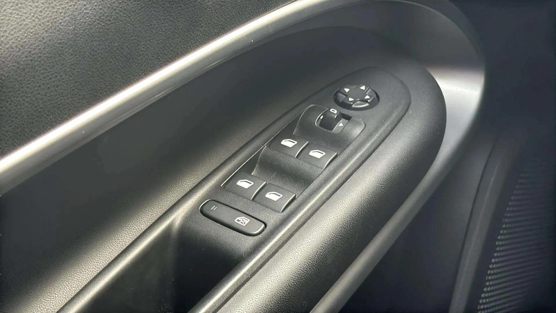 Jeep Avenger 1.2 G 1st Edition - foto 14