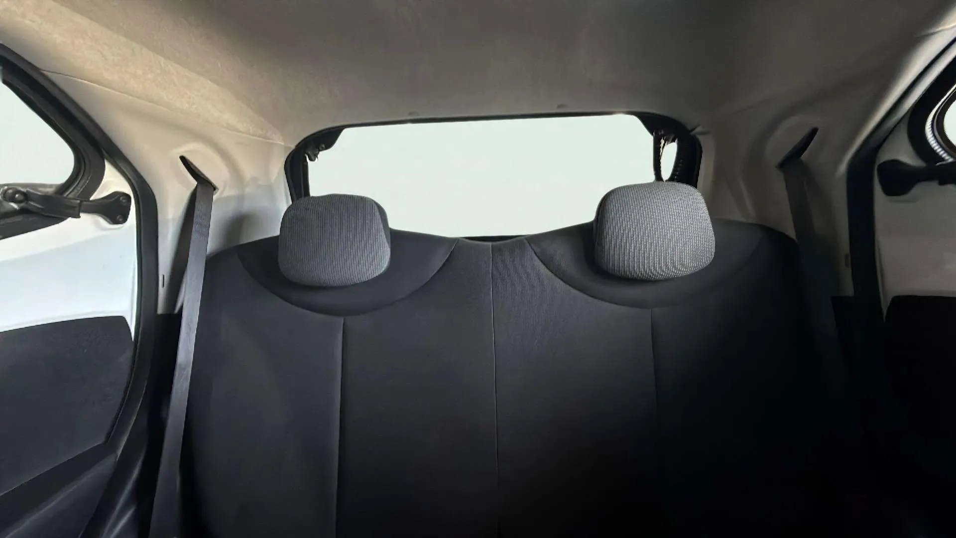 Toyota Aygo 1.0 70 x-play - foto 12