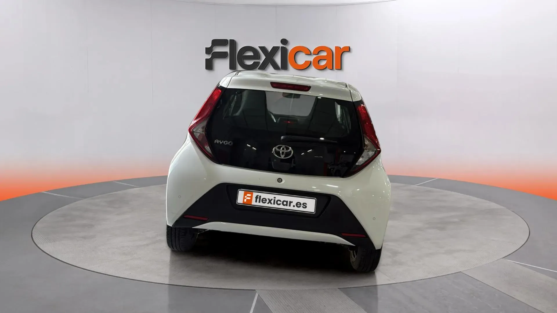 Toyota Aygo 1.0 70 x-play - foto 5
