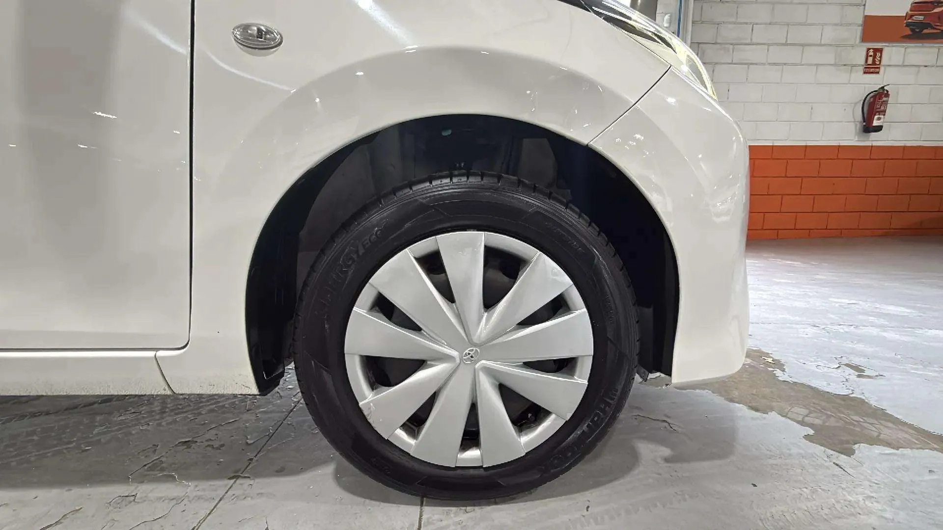 Toyota Aygo 1.0 70 x-play - foto 15