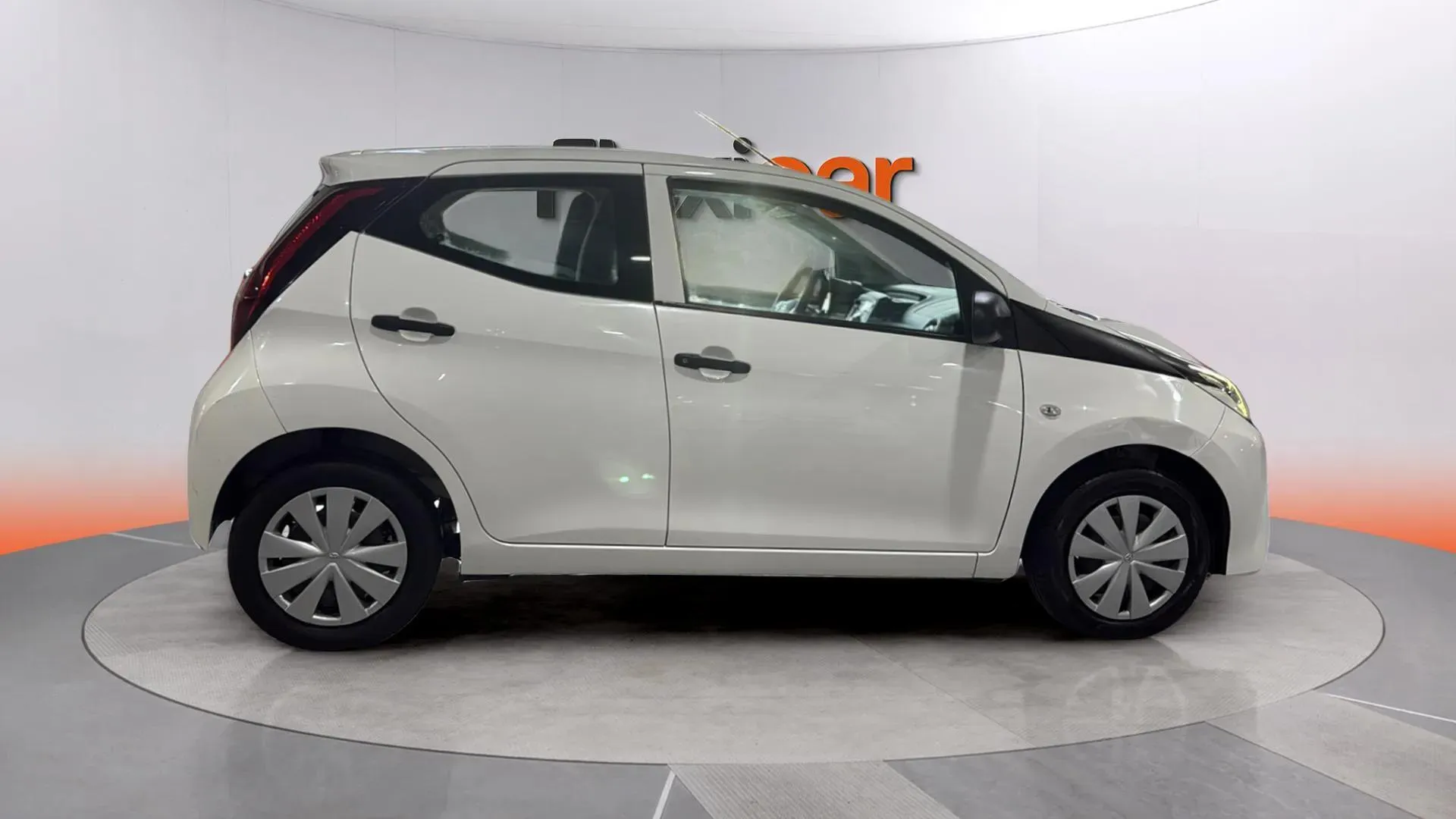 Toyota Aygo 1.0 70 x-play - foto 3