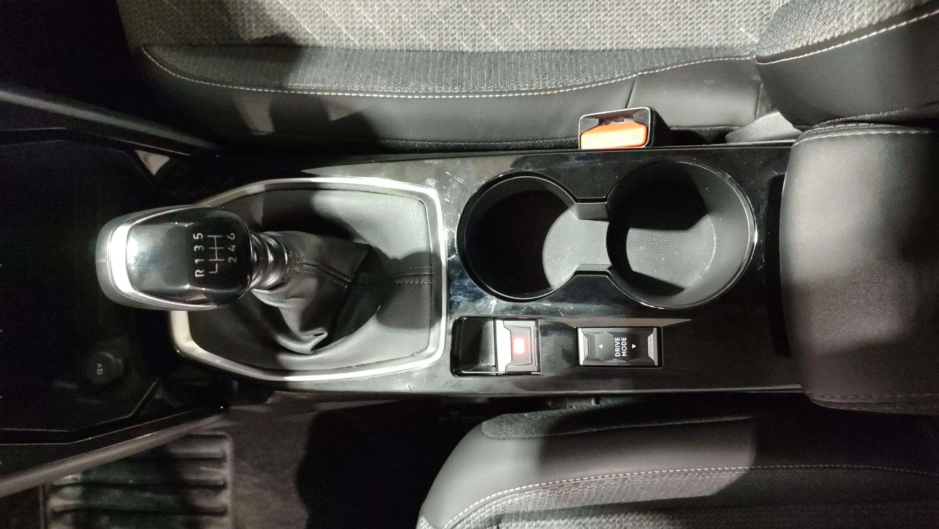 Peugeot 208 Allure Gasolina 100 - foto 17