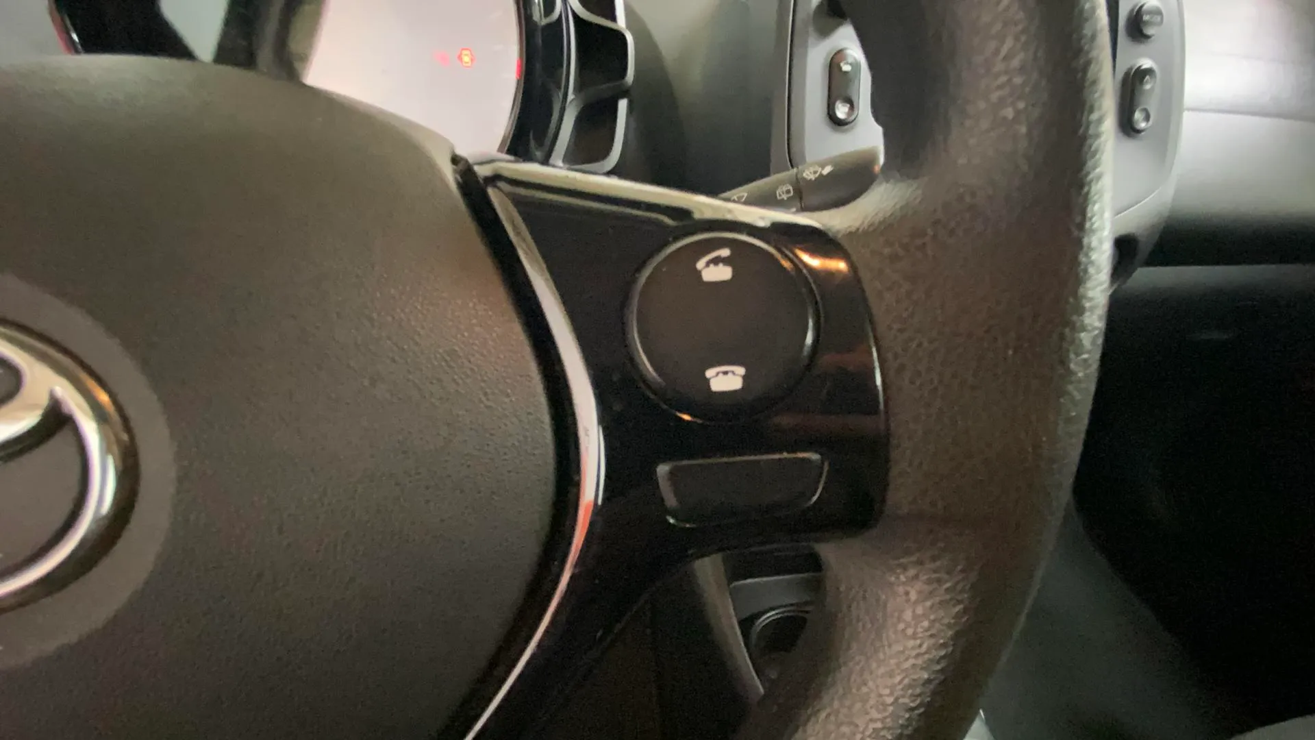 Toyota Aygo 1.0 70 x-play - foto 10