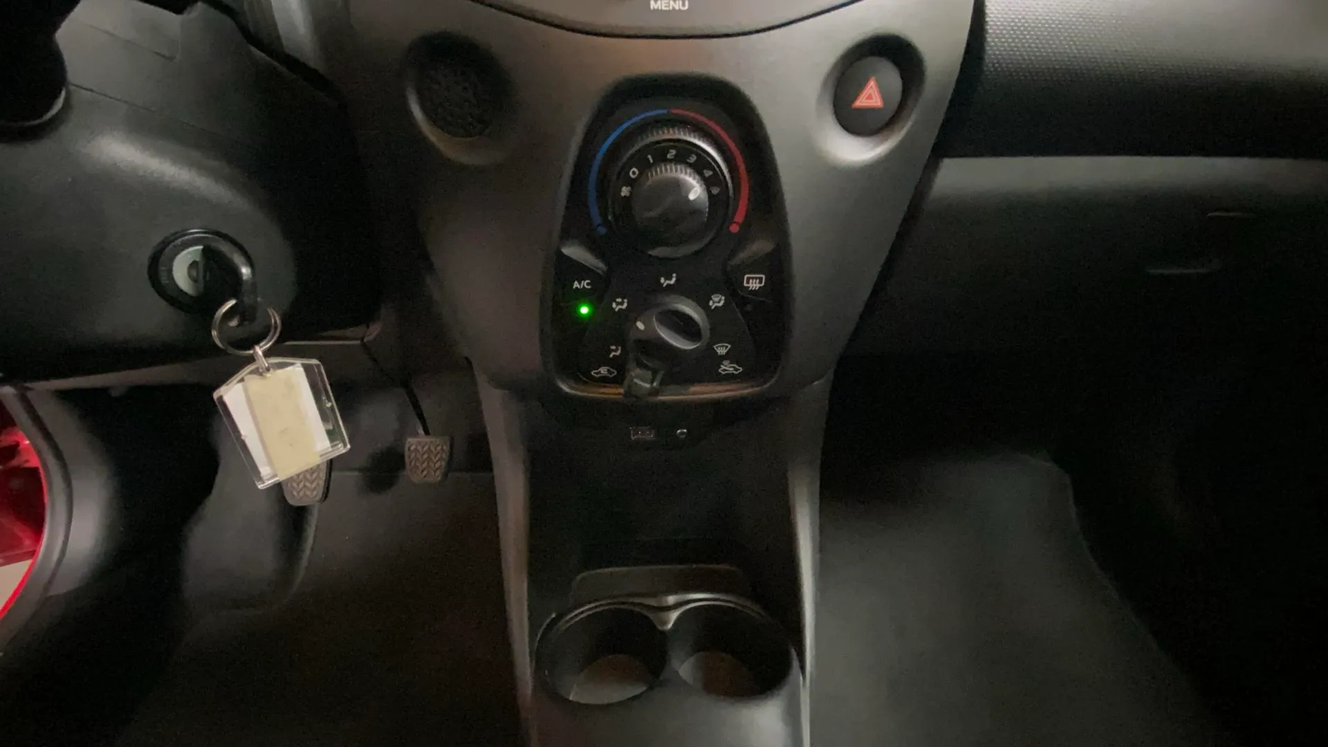 Toyota Aygo 1.0 70 x-play - foto 18