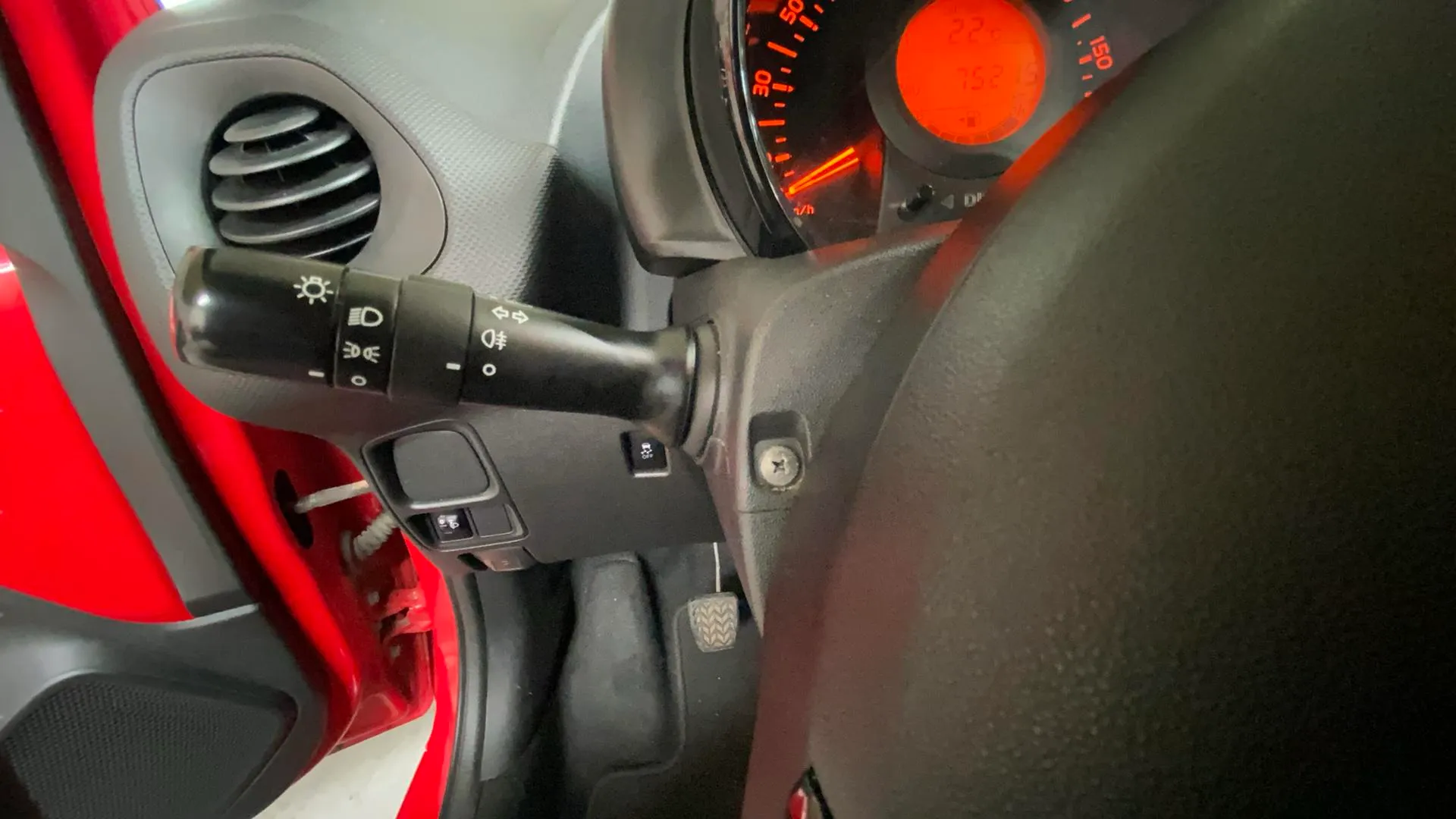 Toyota Aygo 1.0 70 x-play - foto 14