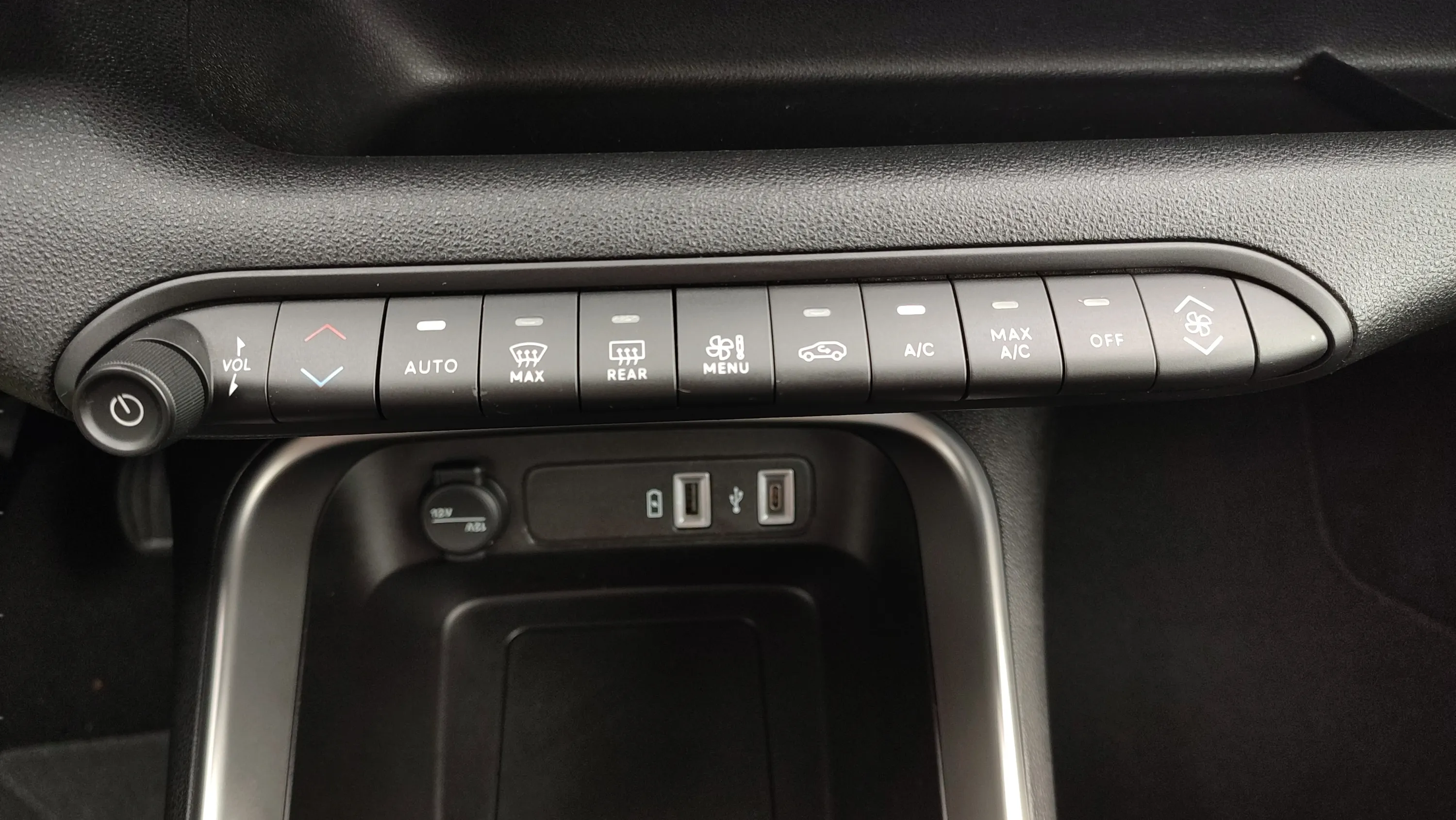 Jeep Avenger 1.2 G 1st Edition - foto 15
