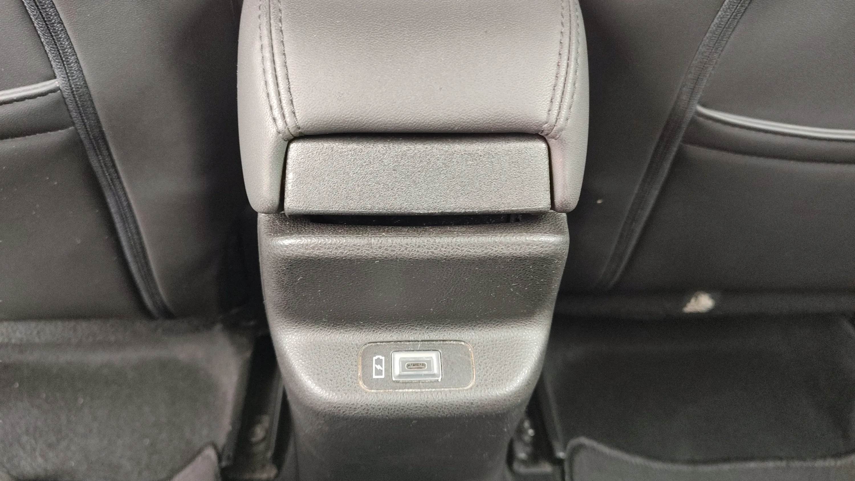 Jeep Avenger 1.2 G 1st Edition - foto 19