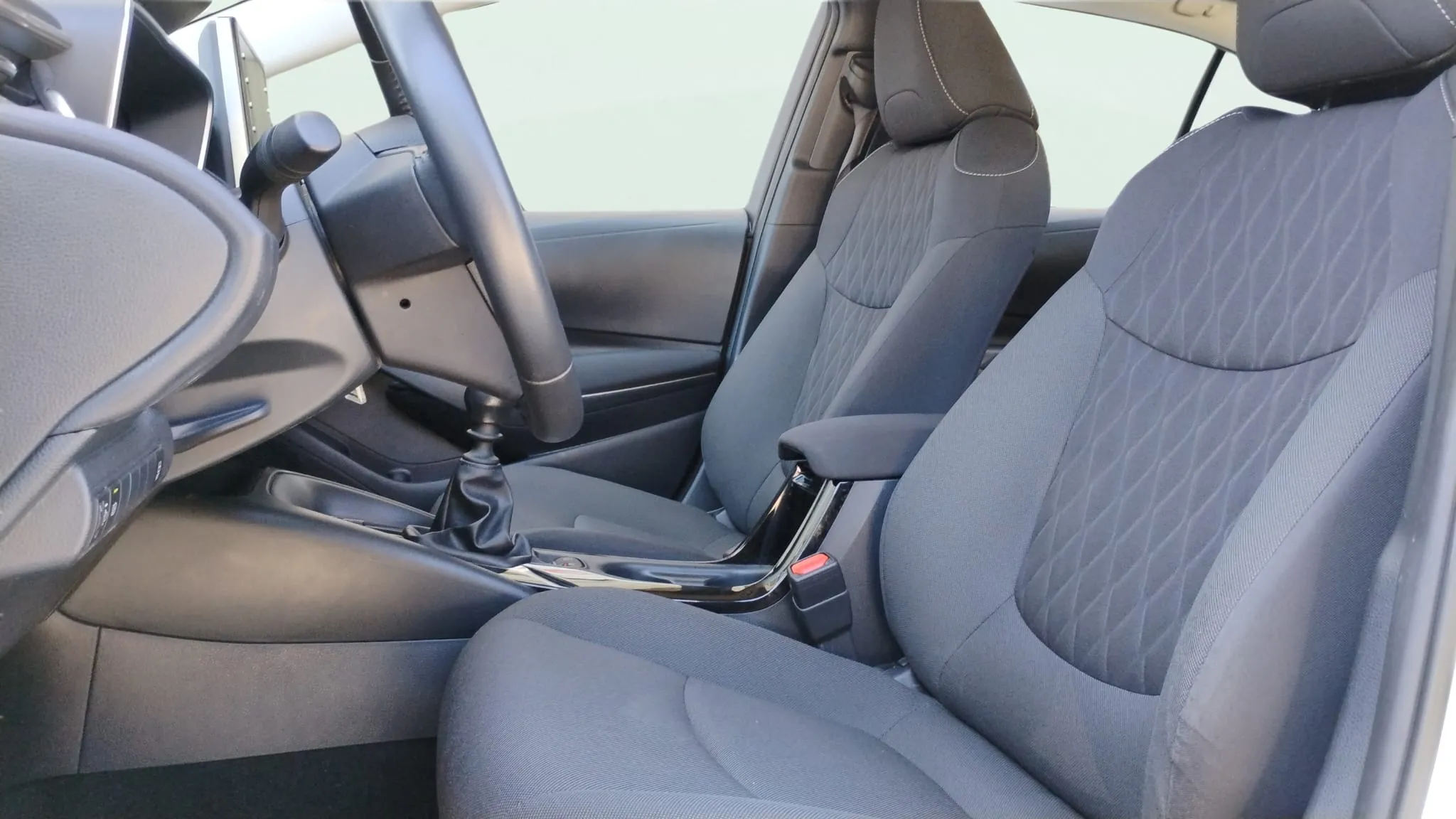 Toyota Corolla 1.5 125 Active Tech - foto 17