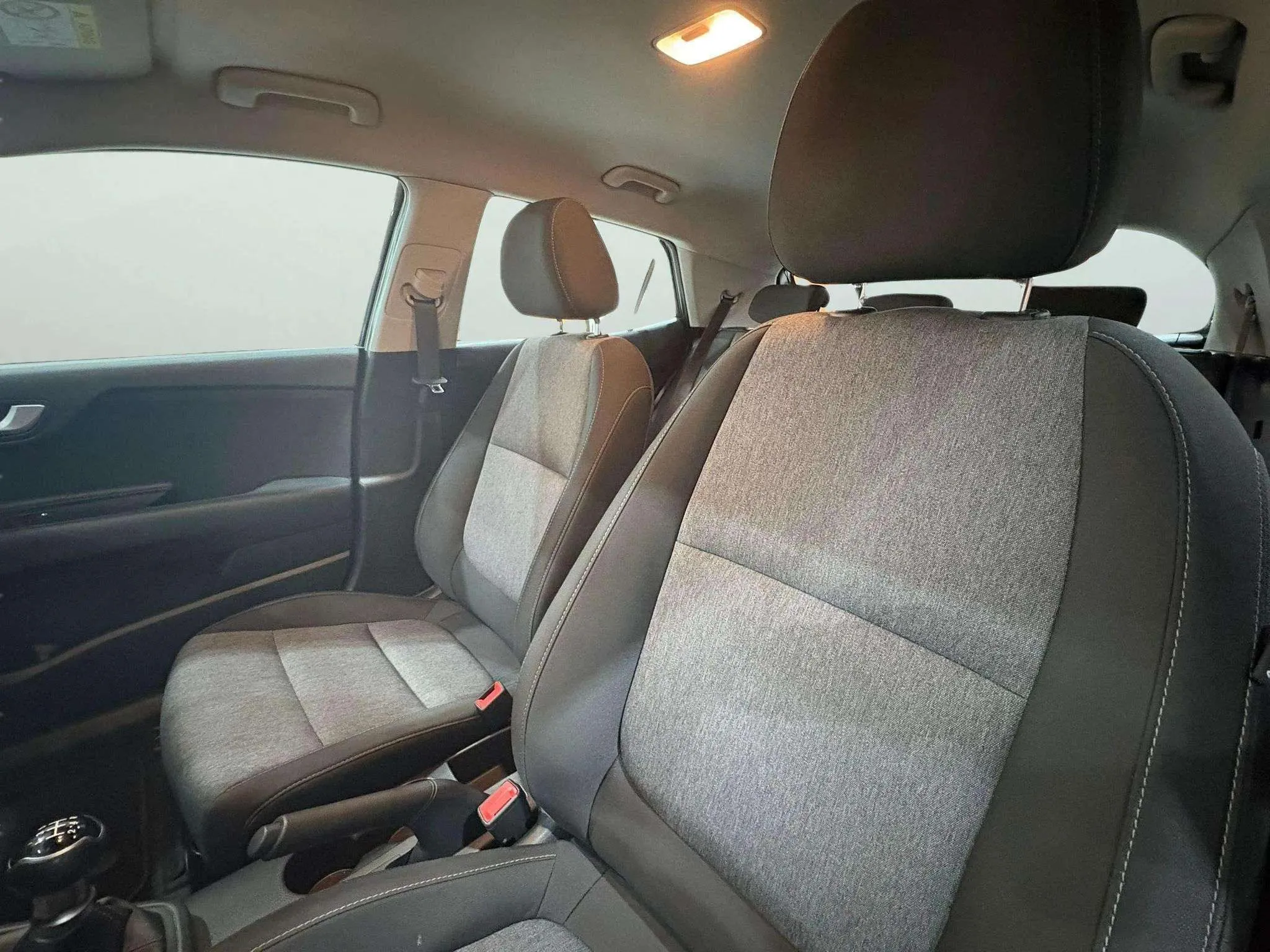 Kia Stonic 1.2 DPi Concept - foto 21