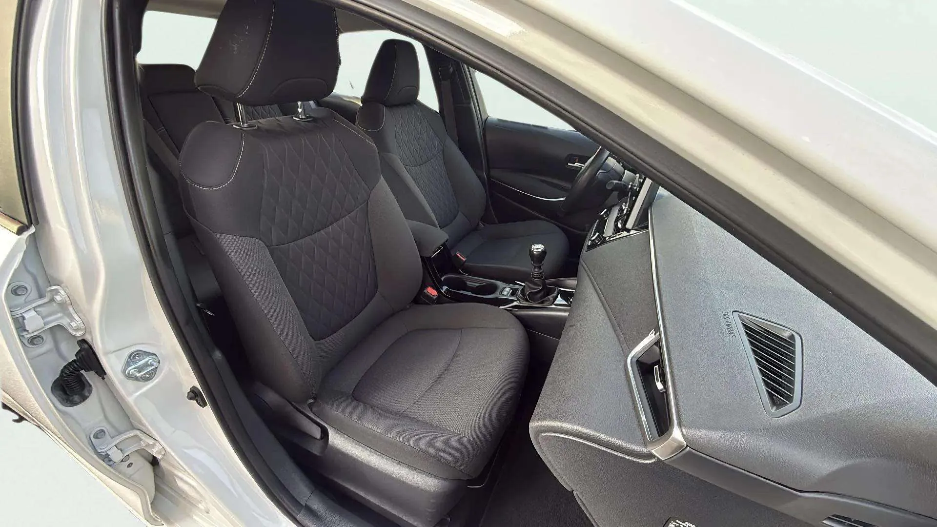 Toyota Corolla 140H Active Plus - foto 9