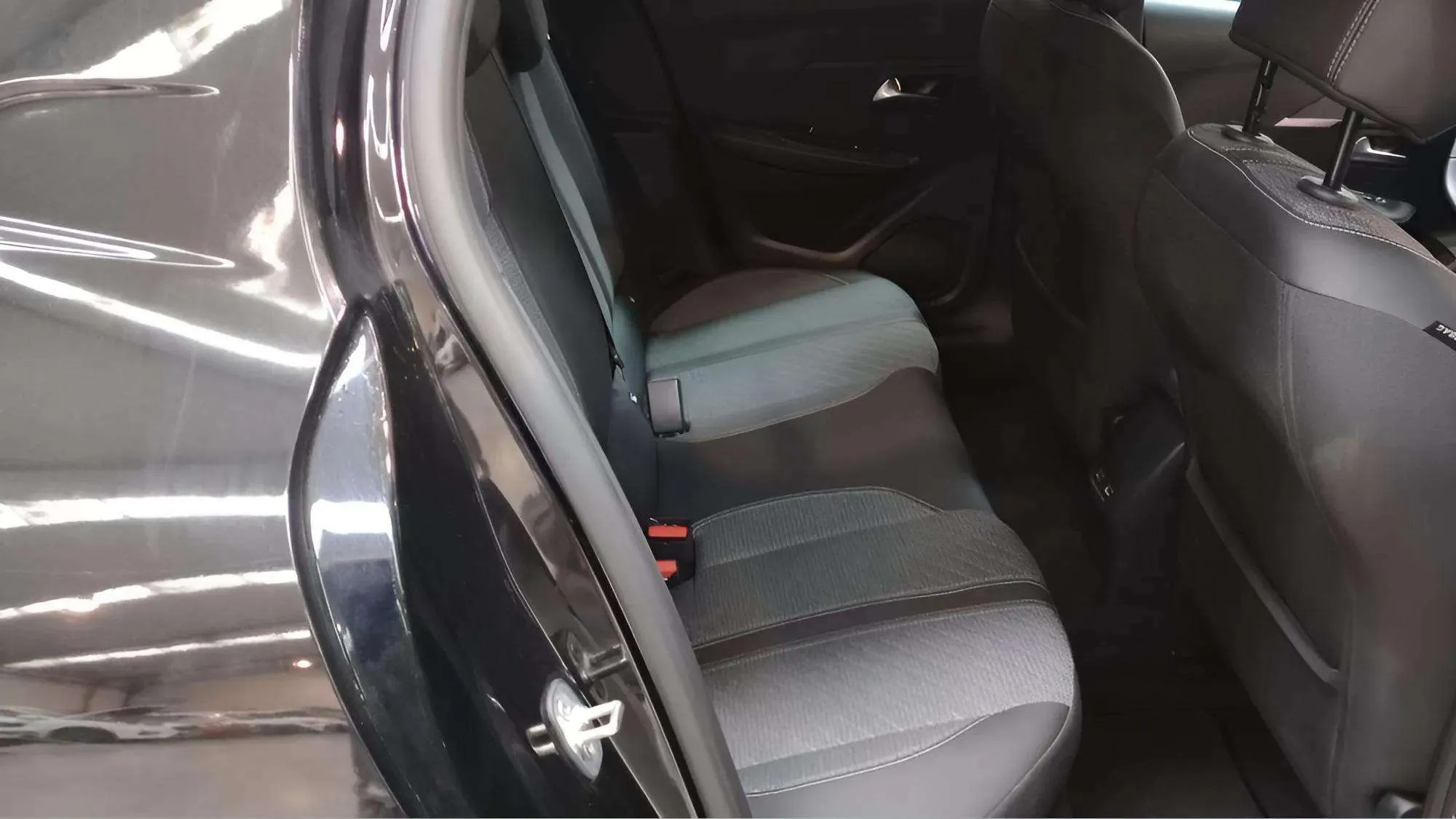 Peugeot 208 Allure Gasolina 100 - foto 12