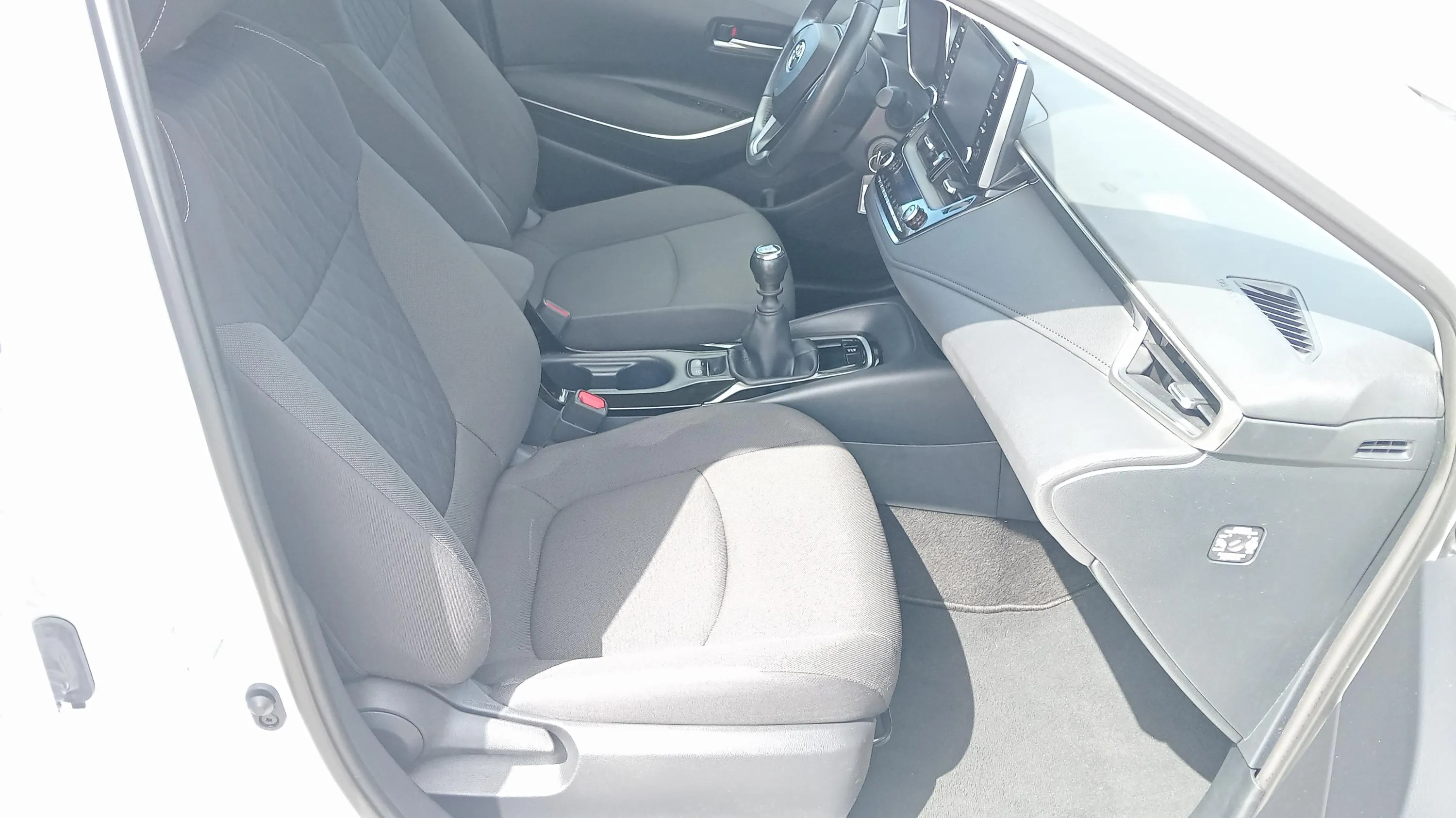 Toyota Corolla 140H Active Plus - foto 17