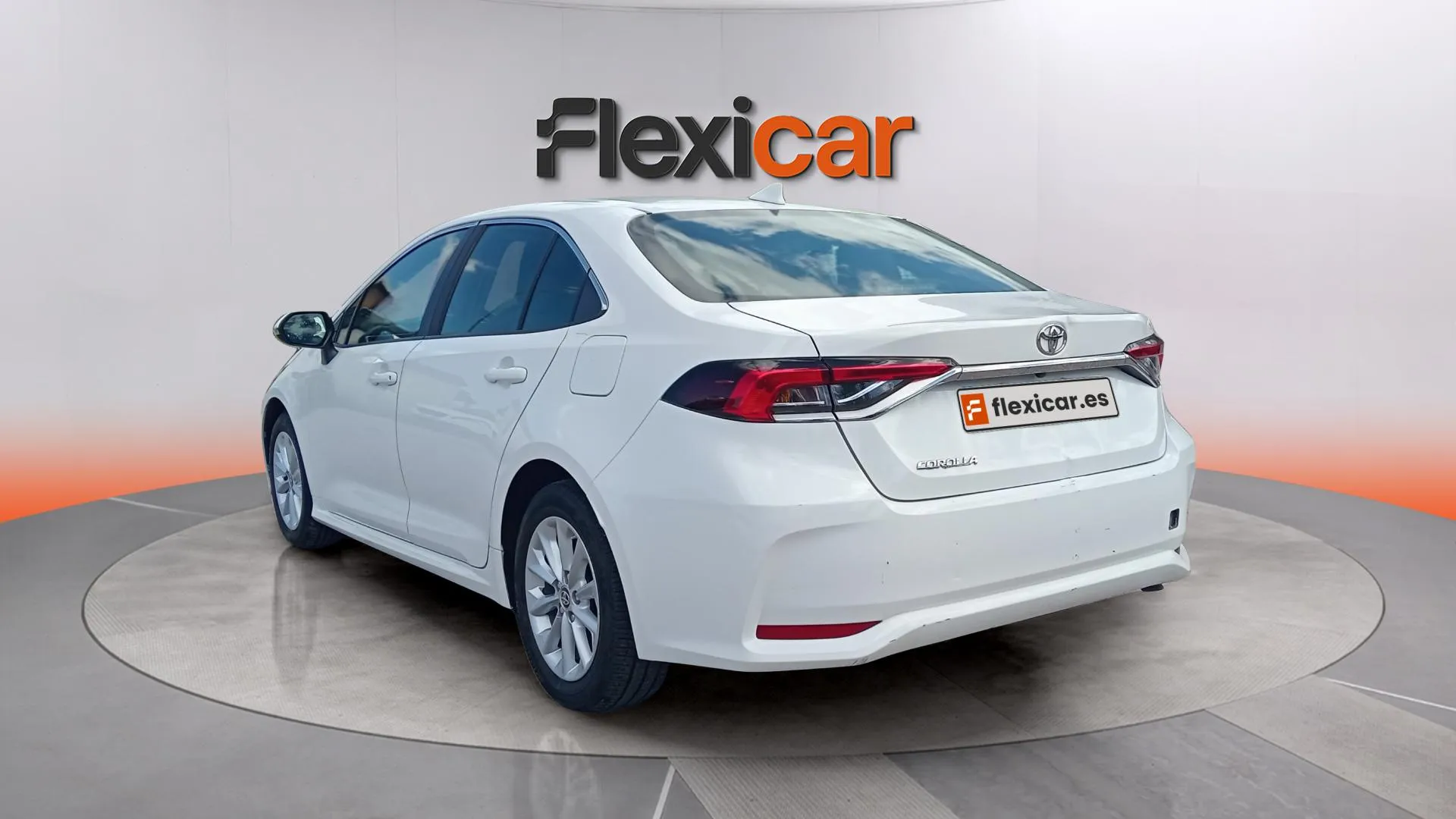 Toyota Corolla 140H Active Plus - foto 8