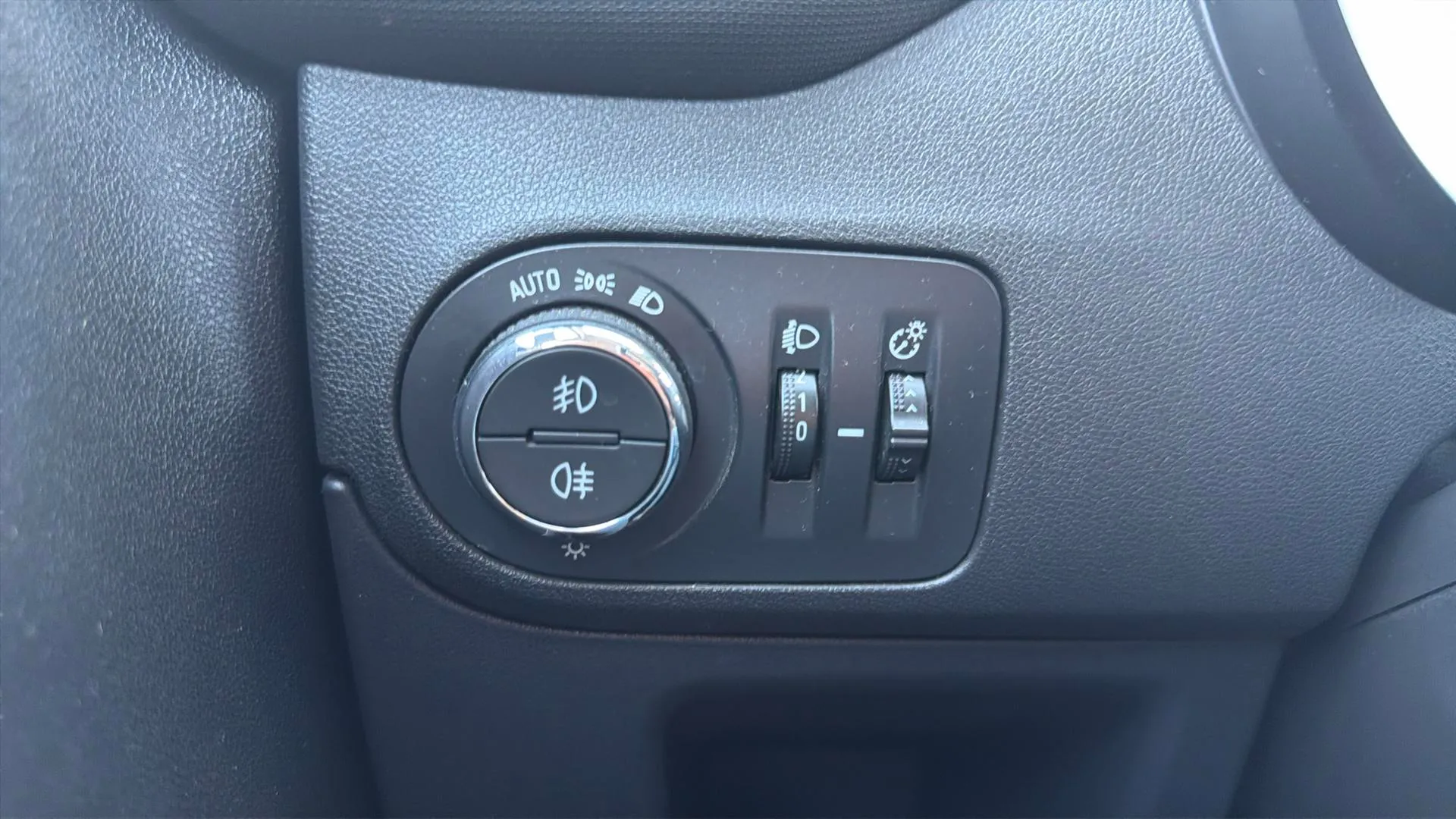 Opel Crossland 1.2 Innovation - foto 18