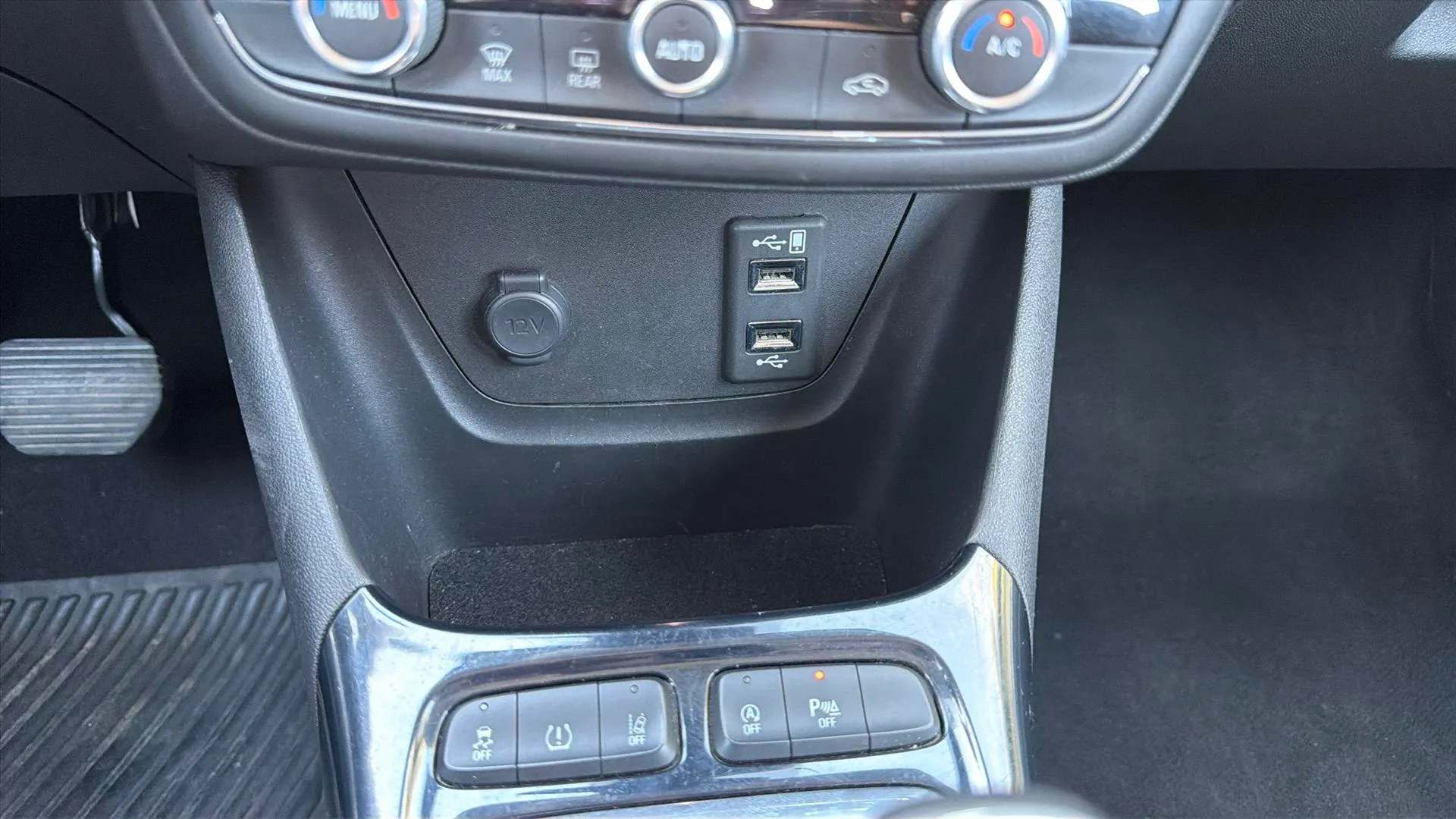 Opel Crossland 1.2 Innovation - foto 17