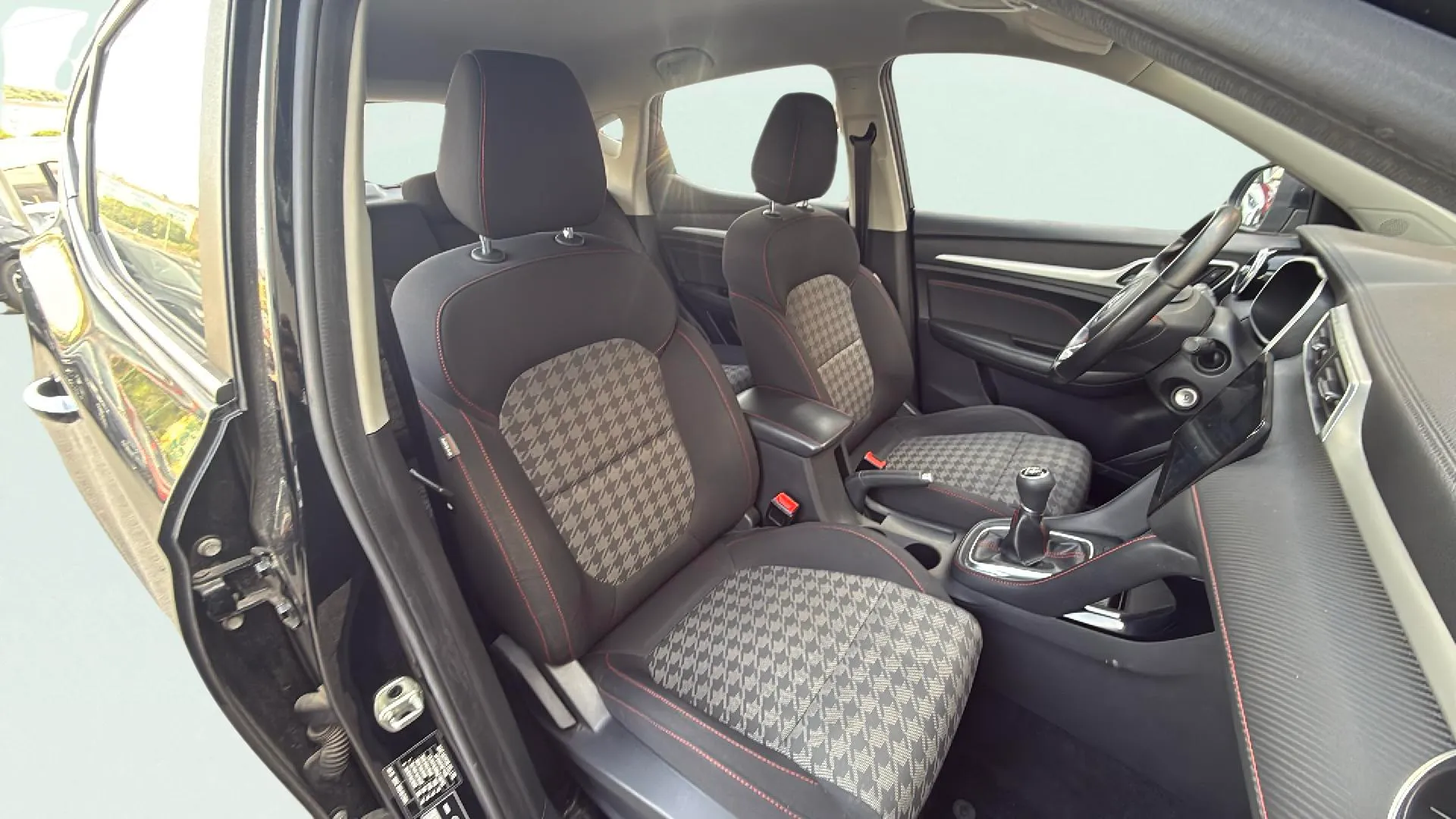 MG ZS 1.5 Comfort - foto 12