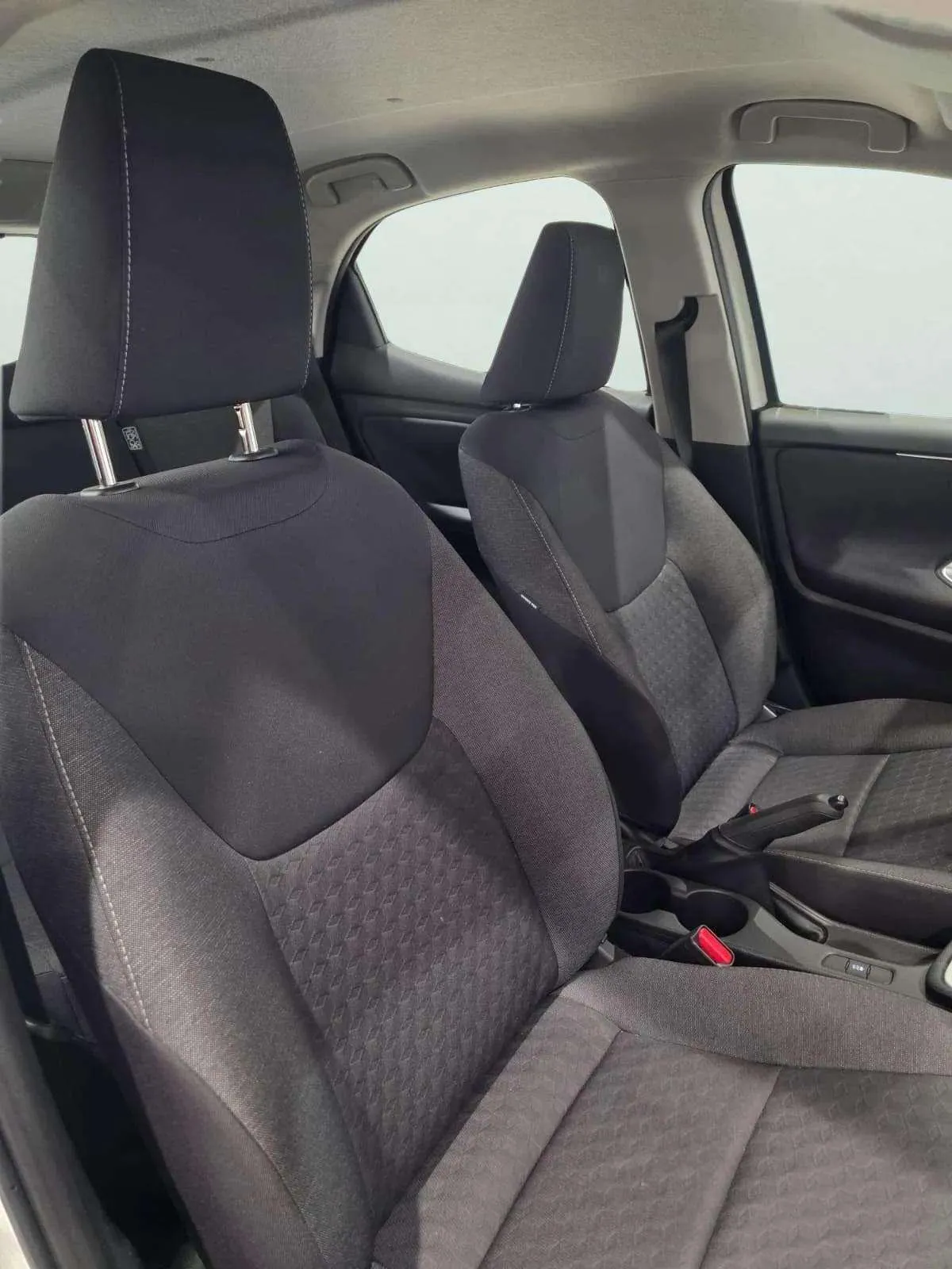 Toyota Yaris 1.0 70 Business - foto 12