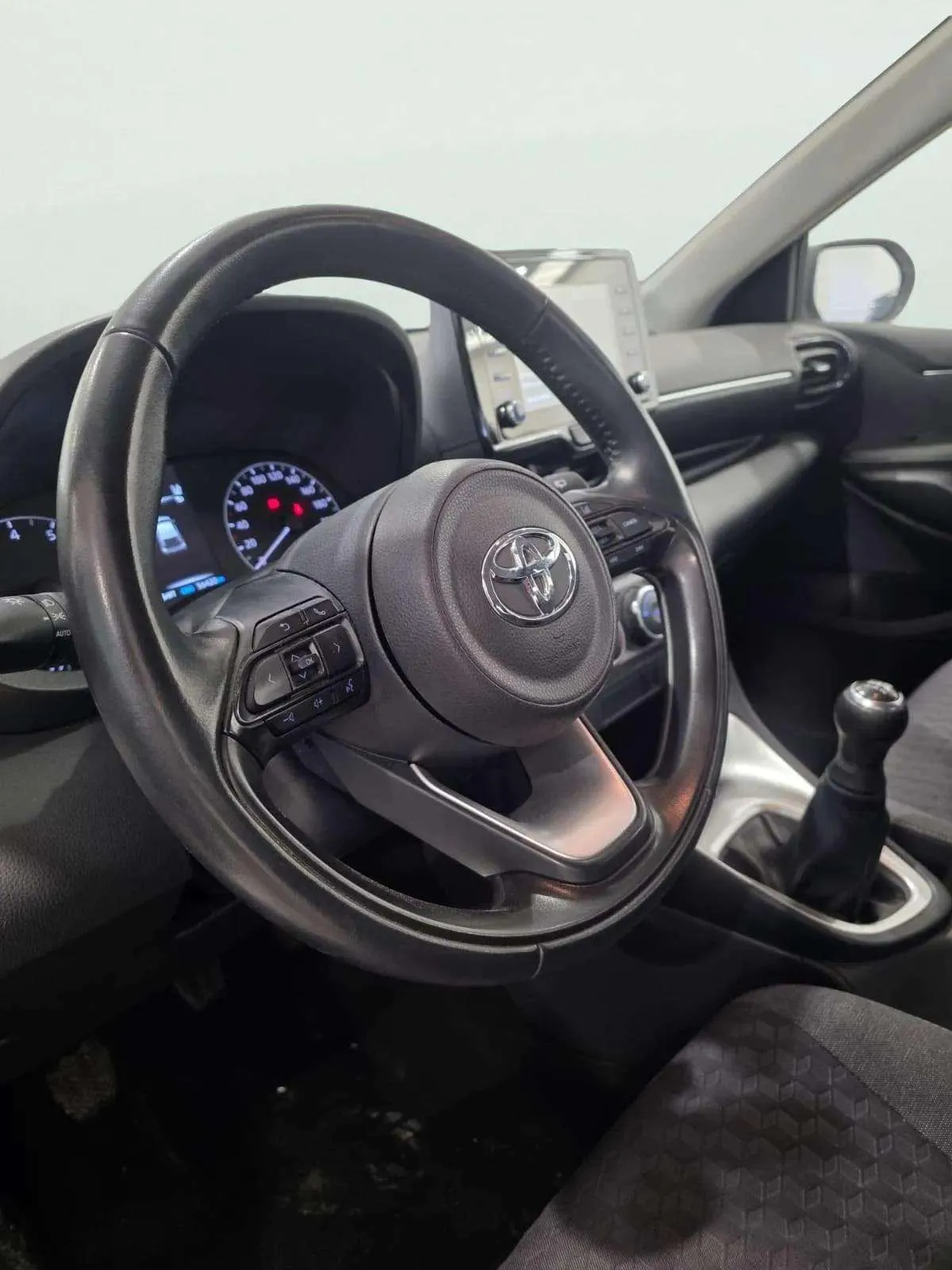 Toyota Yaris 1.0 70 Business - foto 10