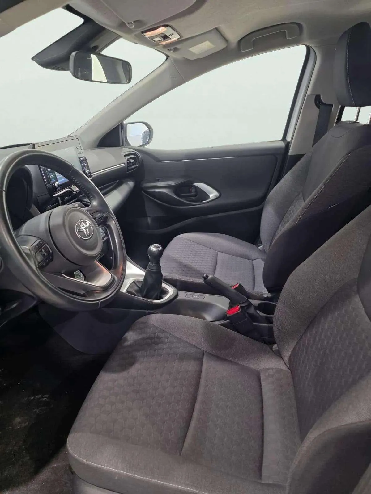 Toyota Yaris 1.0 70 Business - foto 9