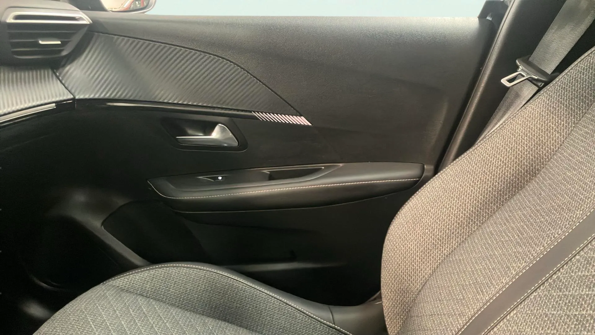 Peugeot 208 Allure Gasolina 100 - foto 19