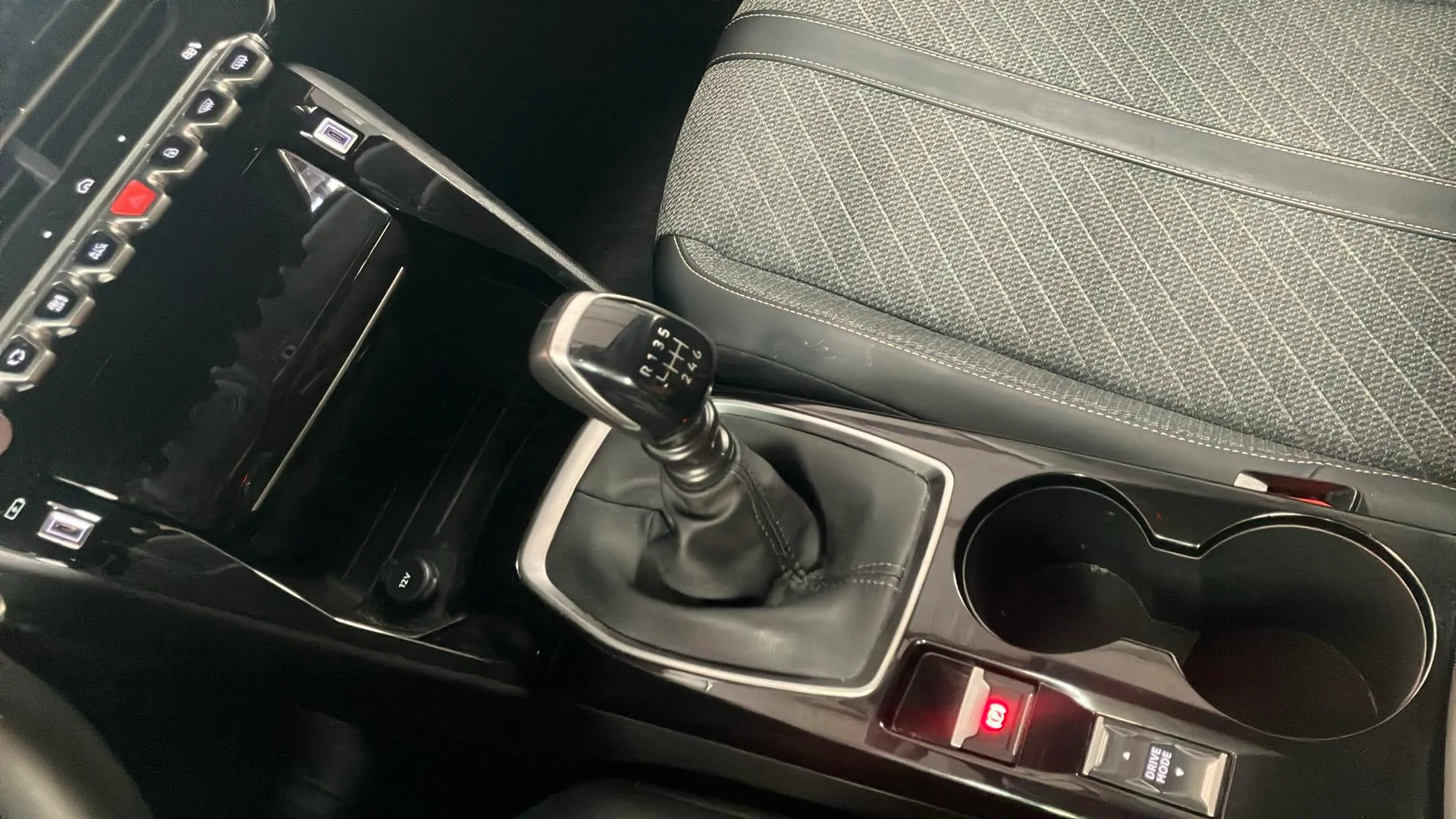 Peugeot 208 Allure Gasolina 100 - foto 17