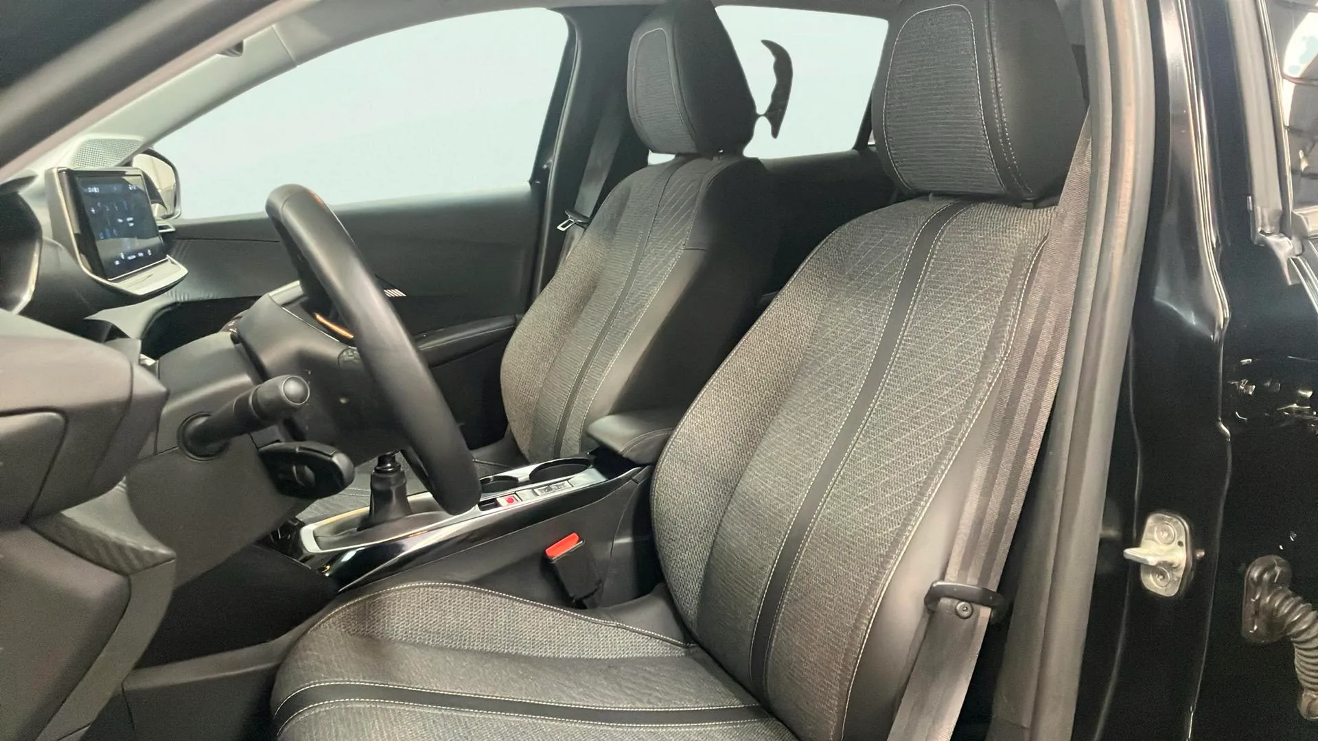 Peugeot 208 Allure Gasolina 100 - foto 11