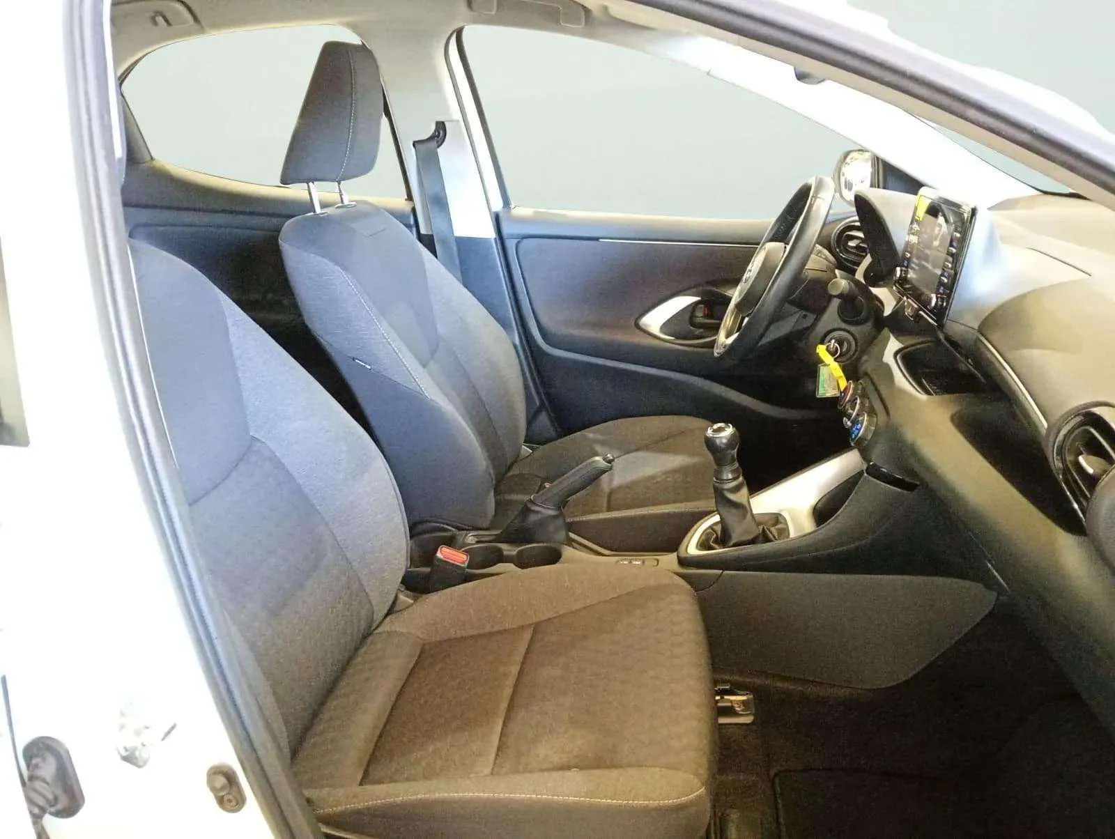 Toyota Yaris 1.0 70 Business - foto 13