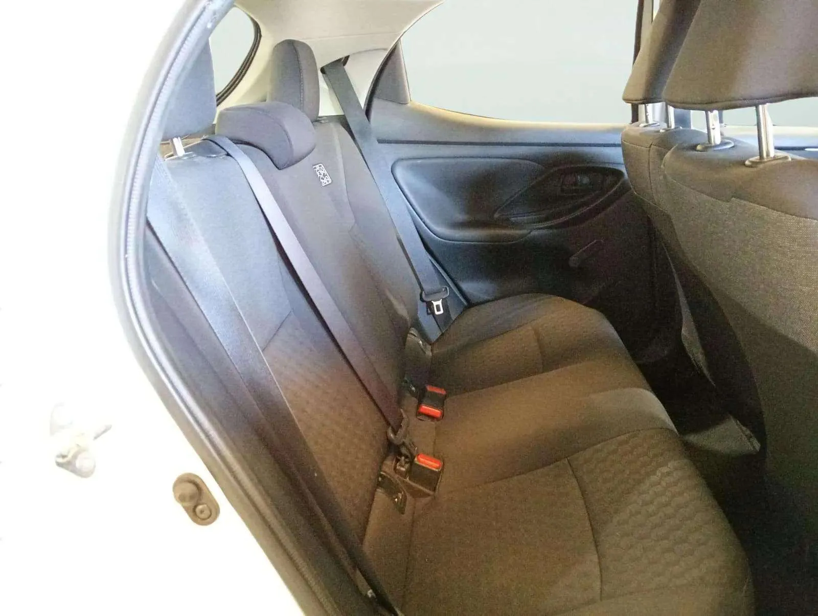 Toyota Yaris 1.0 70 Business - foto 14
