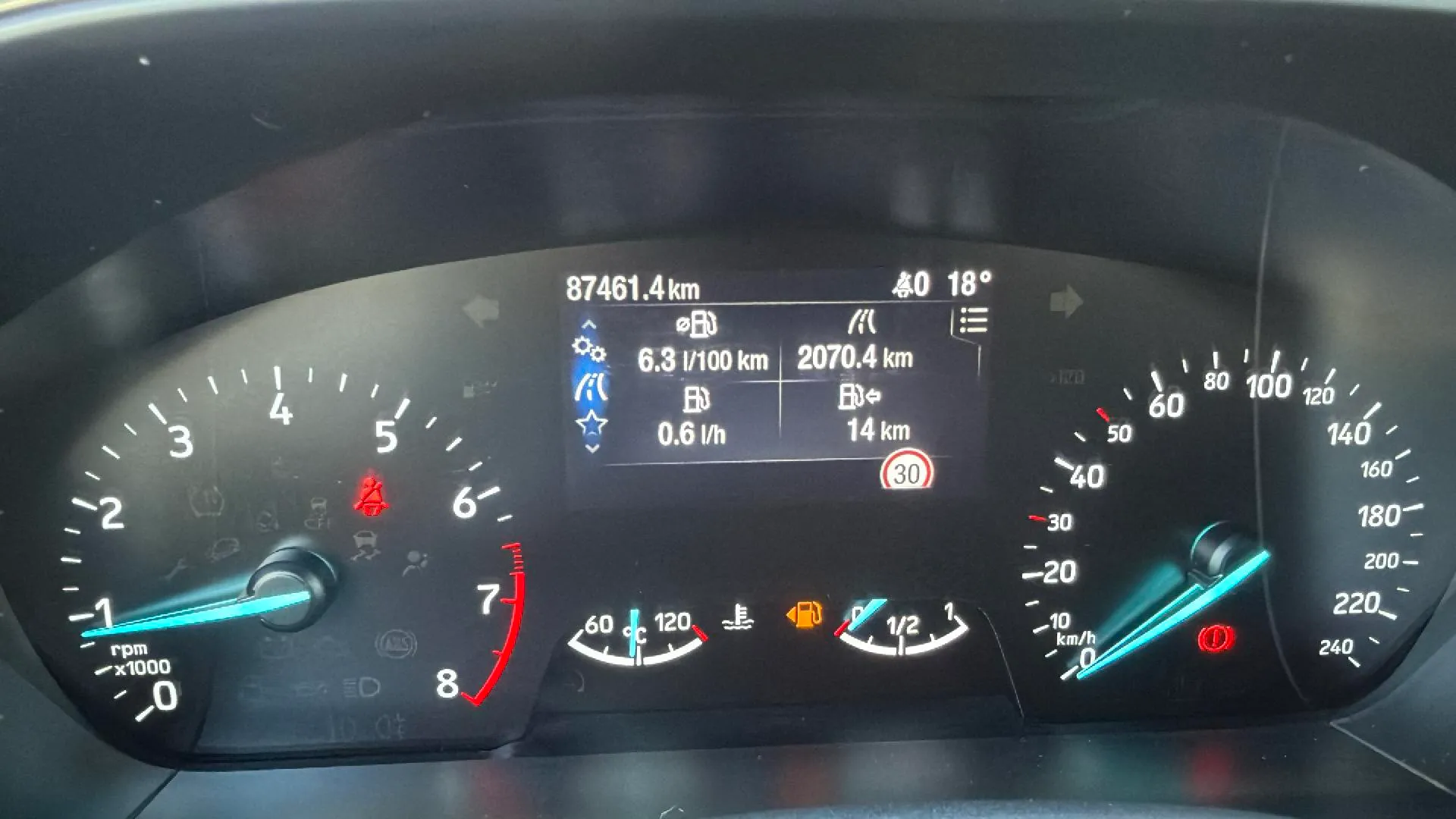 Ford Focus 1.0 EcoBoost ST-Line X - foto 11