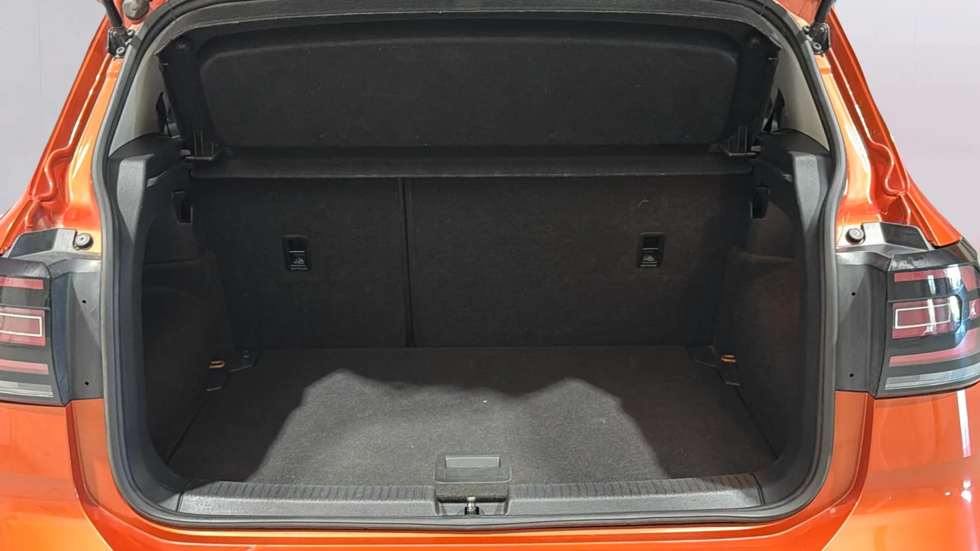 Volkswagen T-Cross Advance 1.0 TSI DSG - foto 23