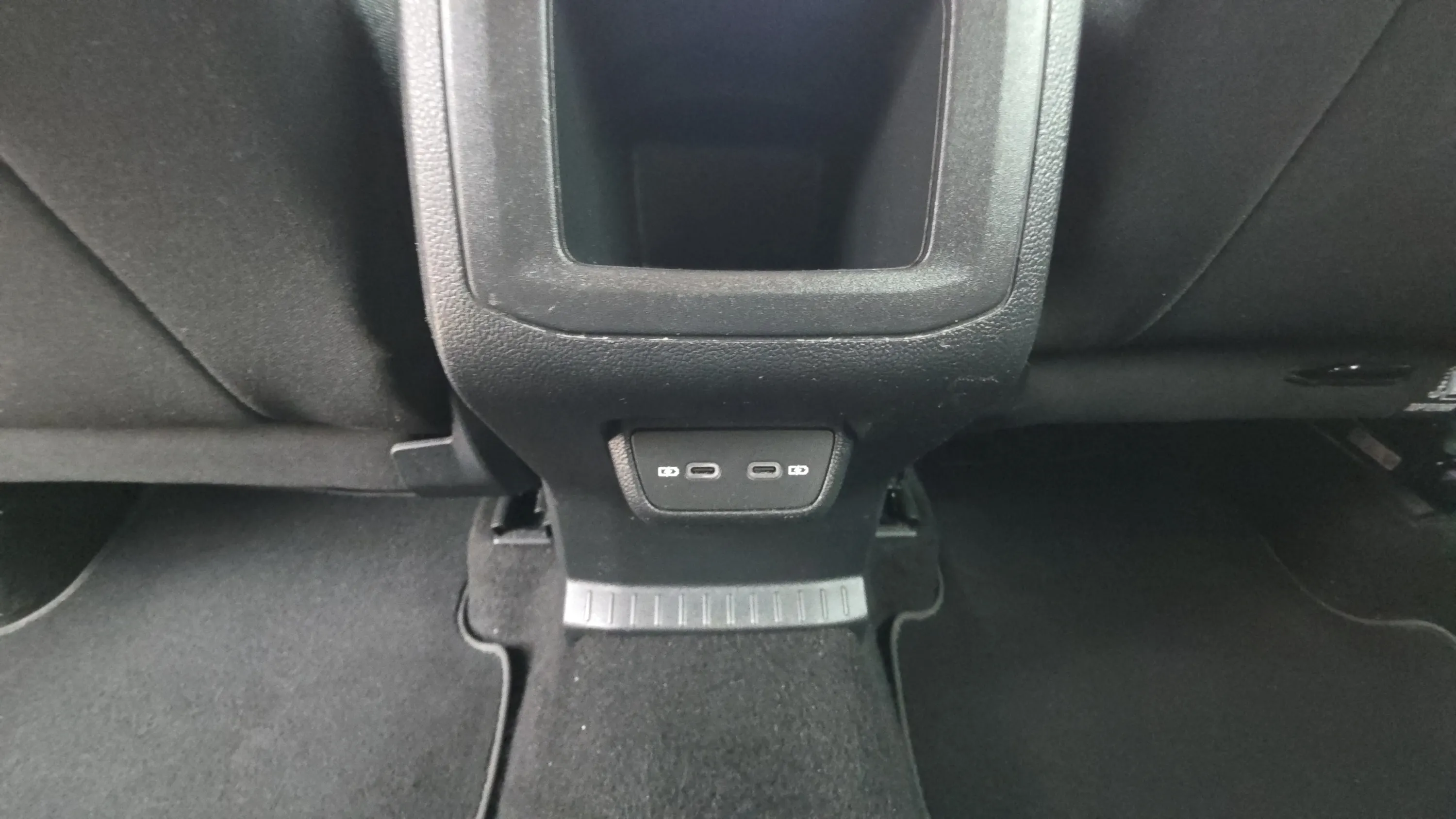 Volkswagen T-Cross Advance 1.0 TSI DSG - foto 19