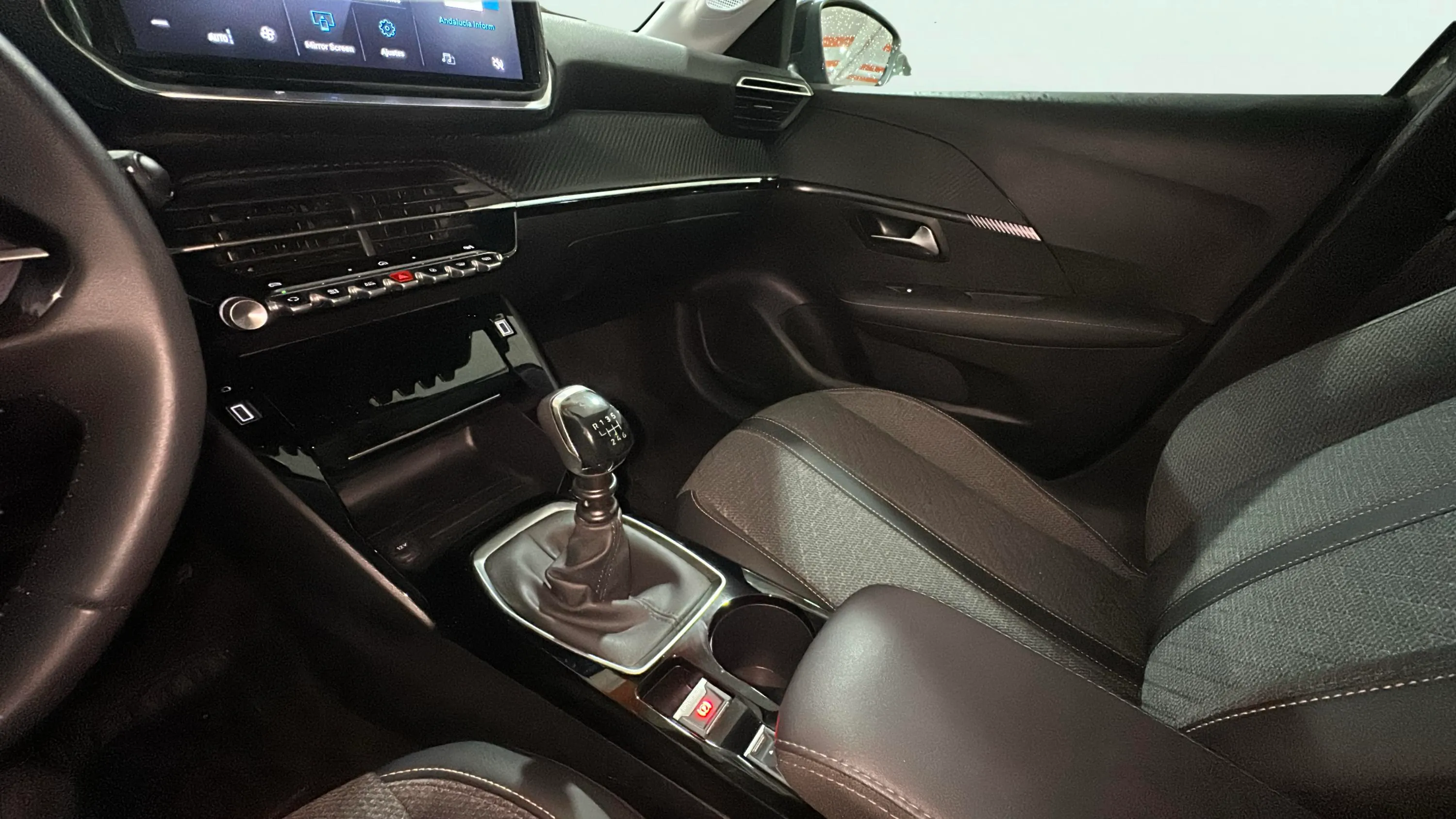 Peugeot 208 Allure Gasolina 100 - foto 17