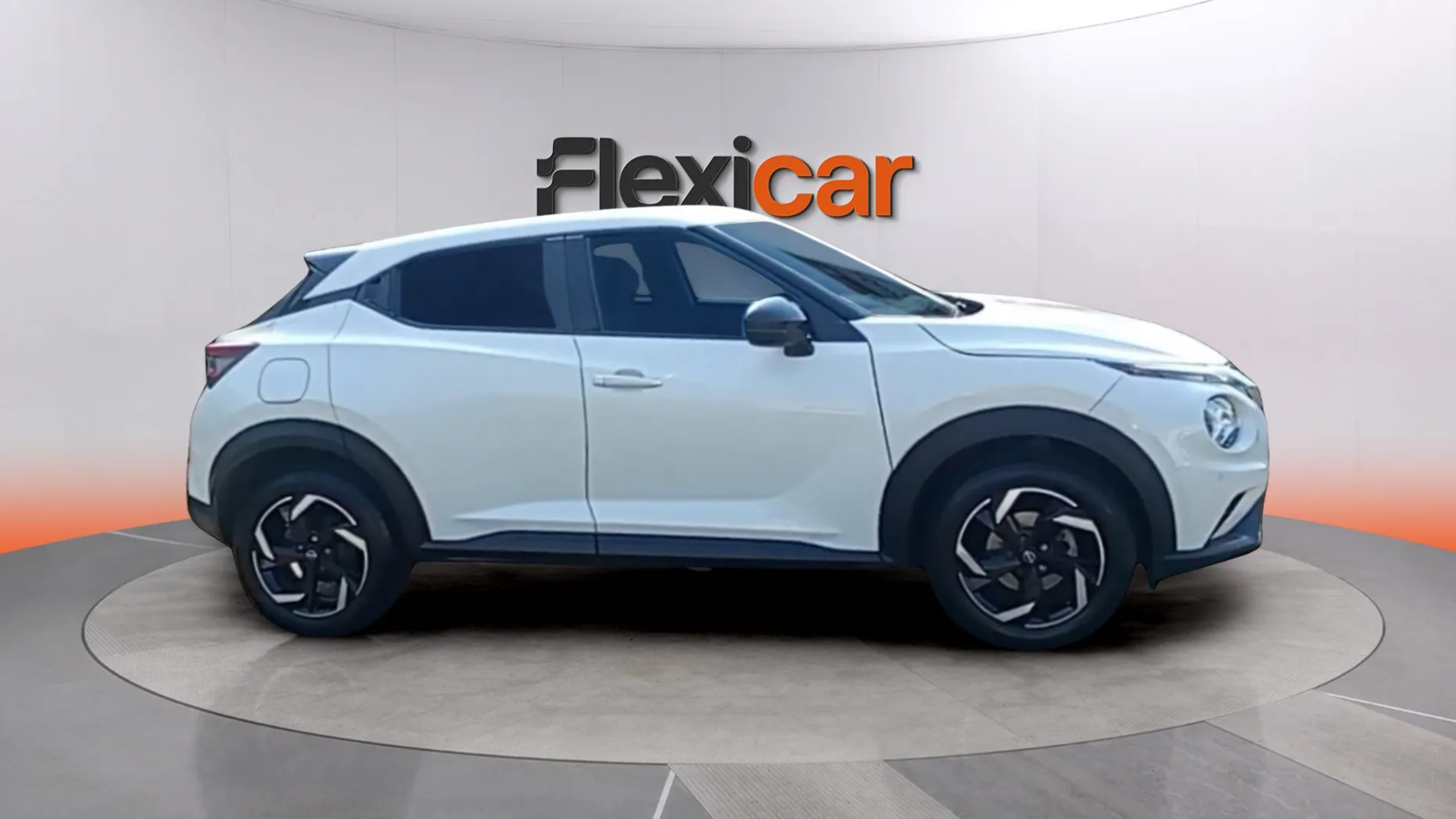 Nissan Juke DIG-T 6M/T N-Connecta - foto 8